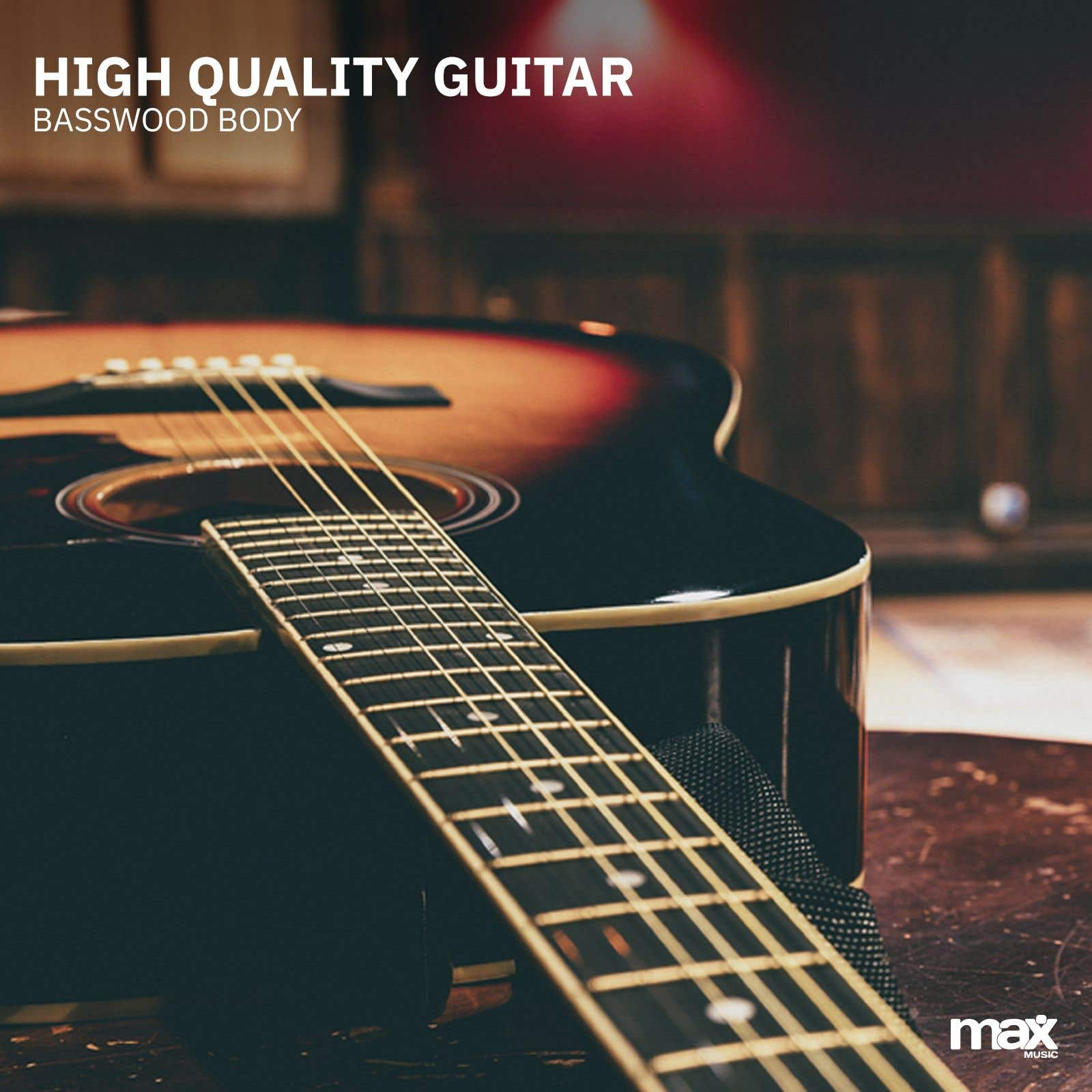 Akoestische gitaar op een houten tafel met de woorden 'HIGH QUALITY GUITAR' en 'BASSWOOD BODY'.