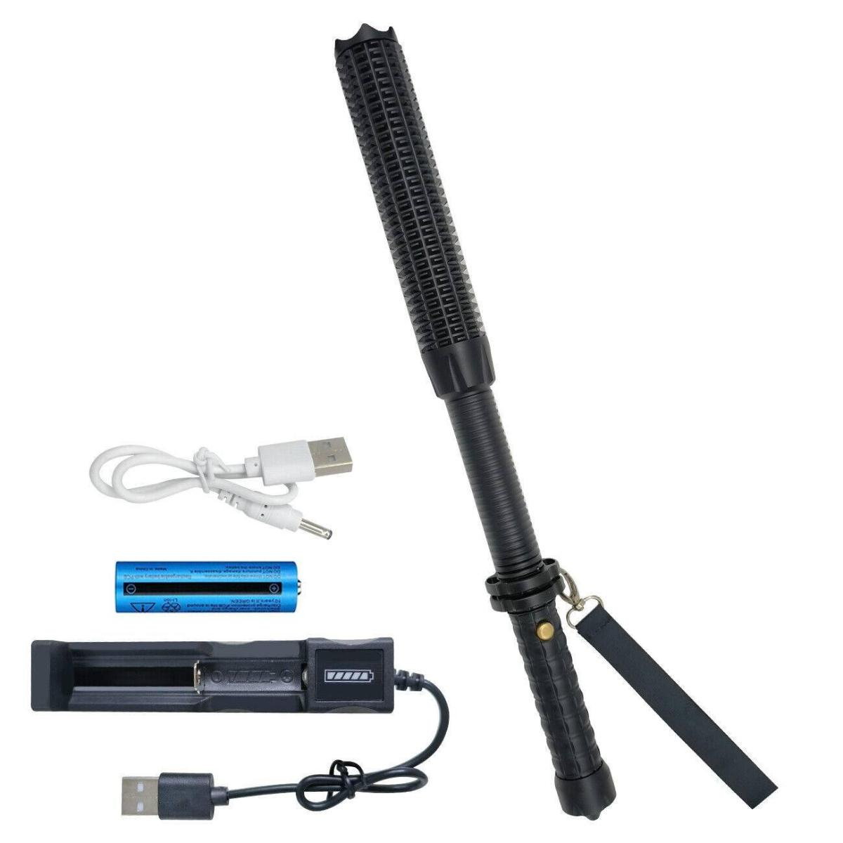 Schwarze Elektroschockpistole mit Ladegerät, Akku und USB-Kabel. Isoliert.