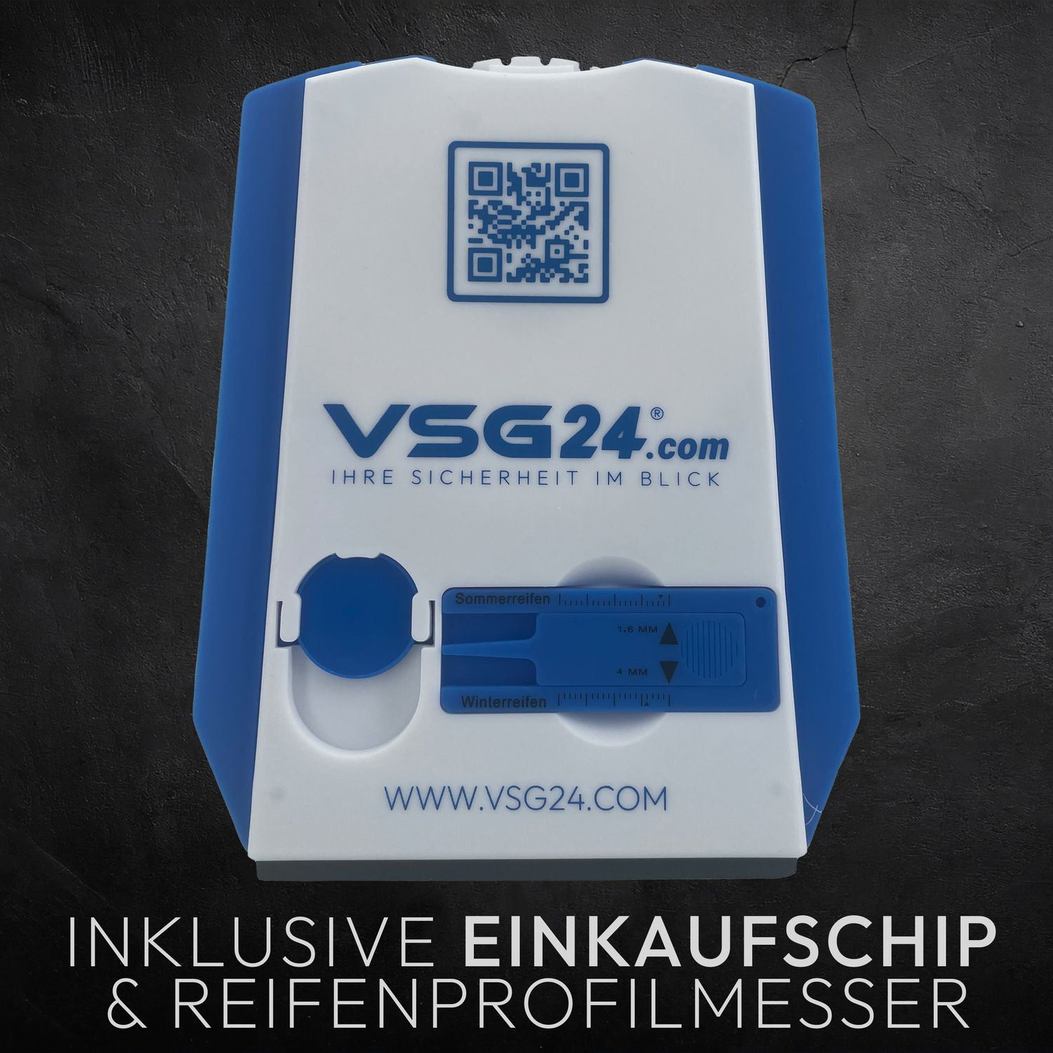 Blaue und weiße Parkhilfe mit QR-Code und Lineal für die Profiltiefe.