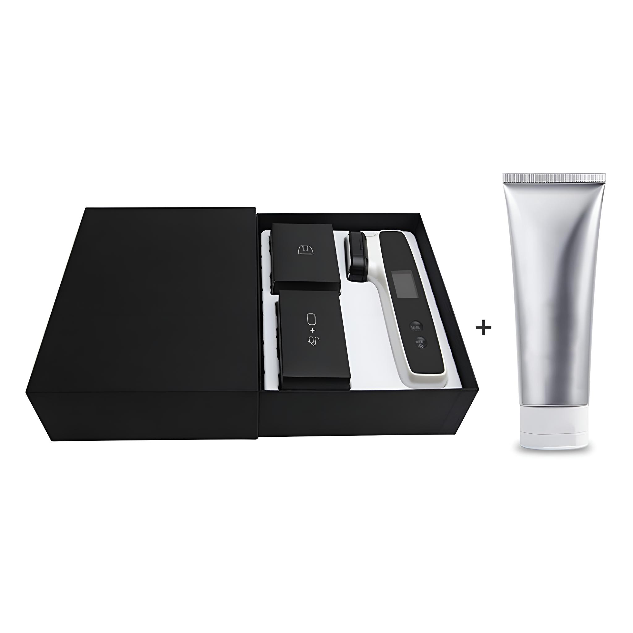 Schwarze Box mit Gesichtspflegegeräten und einer silbernen Creme-Tube, auf weißer Oberfläche angeordnet.