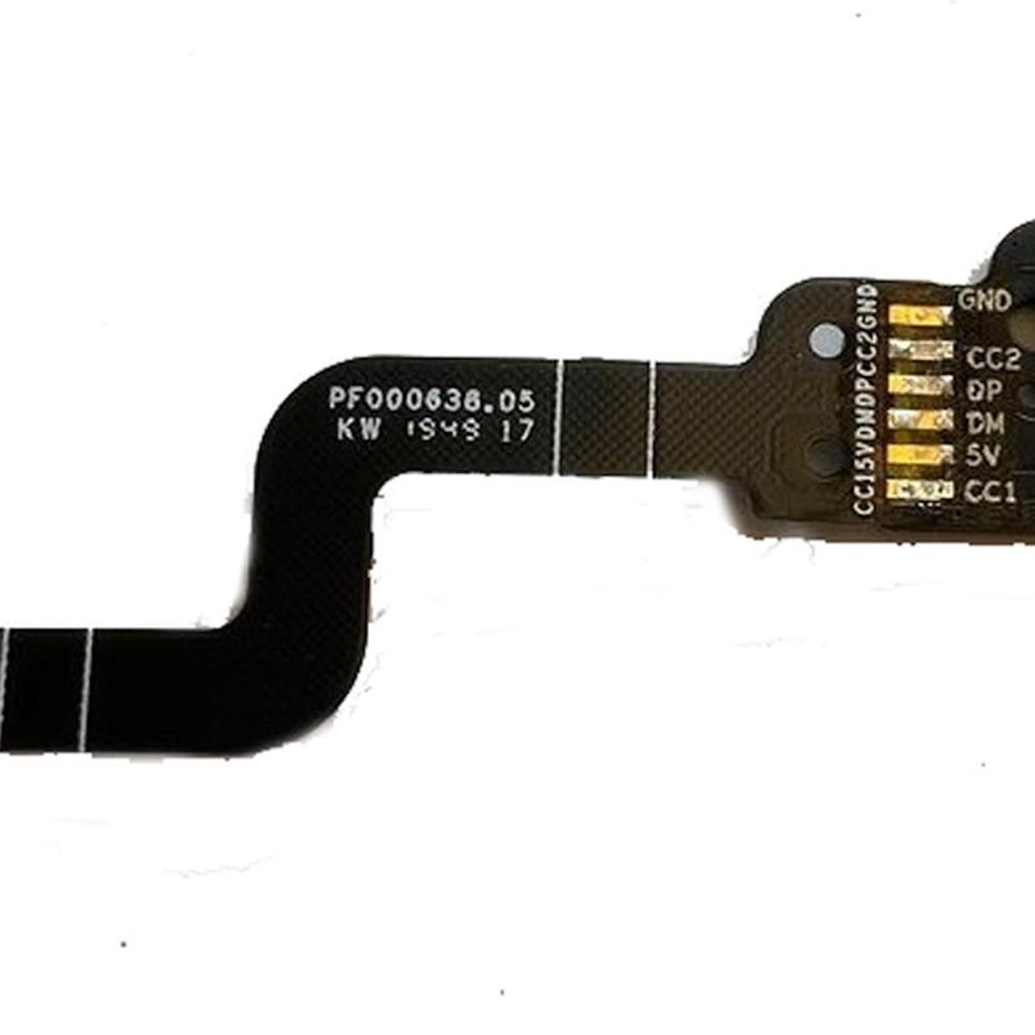 Cavo flessibile nero con testo: PF000636.05 KW 1945 17. Ed etichette come GND, CC2, DP, DM, 5V, CC1.