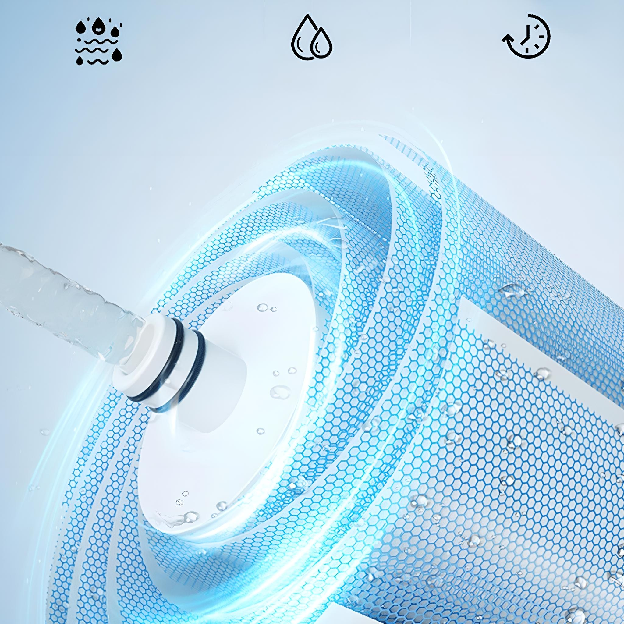 Wasserfilter mit ausfließendem Wasser. Blauer sechseckiger Filter mit Wassertropfen und Symbolen.