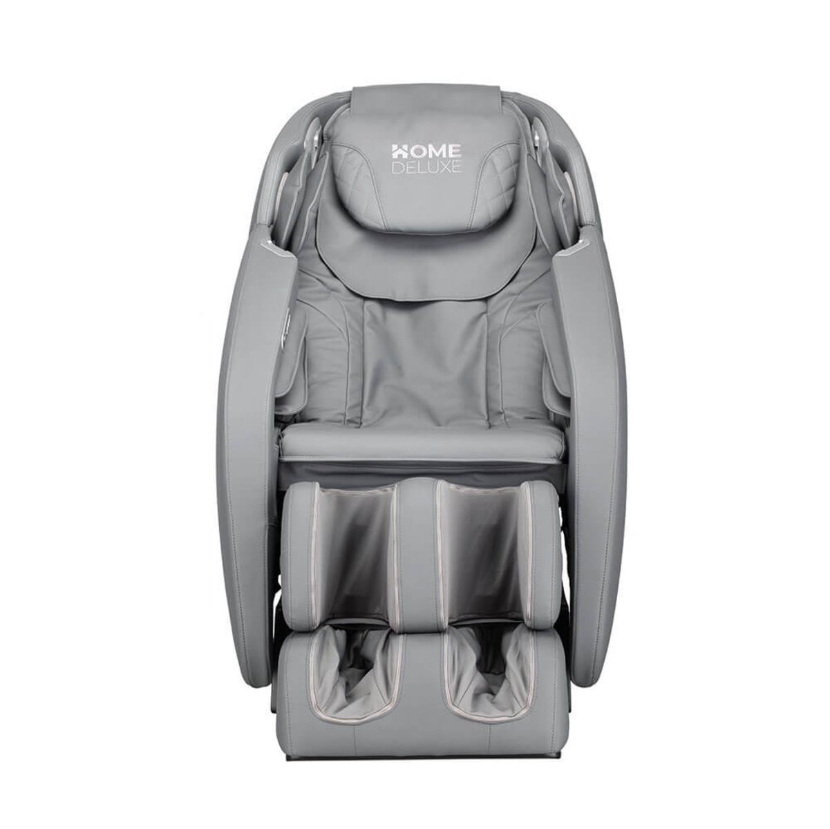 Grauer Home Deluxe Massagesessel. Mit Kopfstütze, Armlehnen und Fußstütze. Isoliert auf weißem Hintergrund.