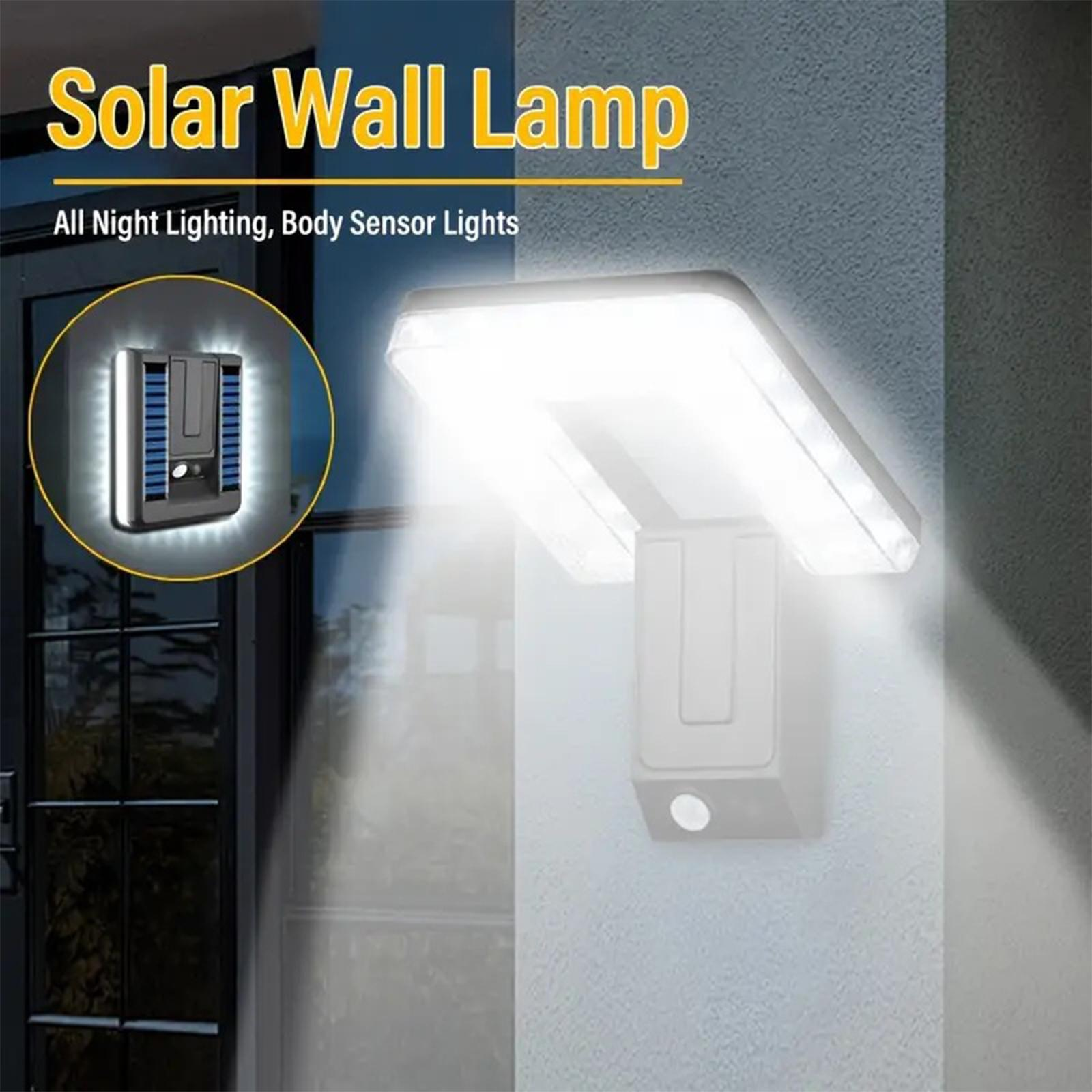 Solar-Wandleuchte mit Seitenansicht der Lampe, die Paneele und einen Sensor zeigt. Die Lampe spendet helles Licht an einer Wand.