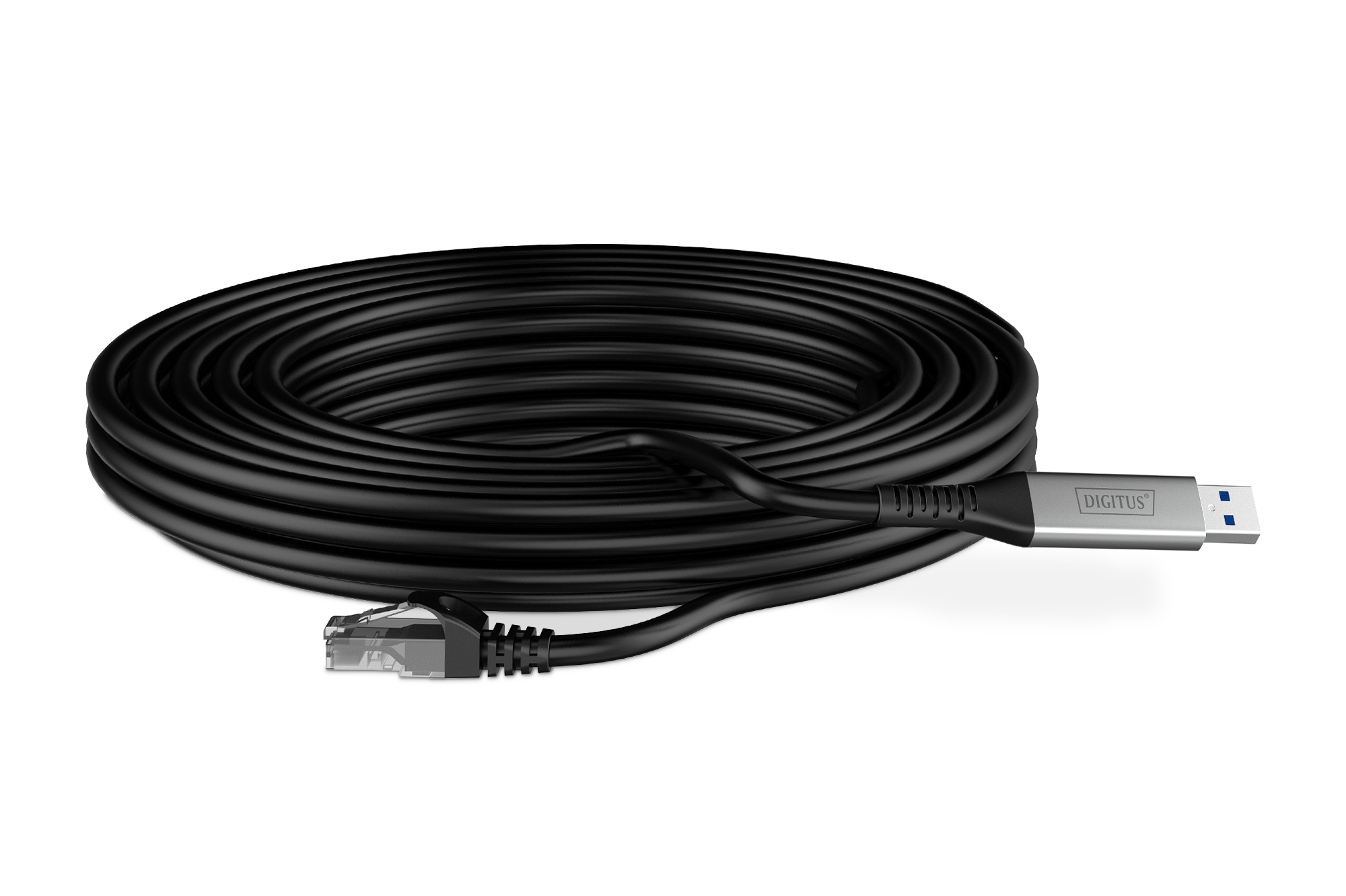Cavo di rete nero avvolto, con connettori RJ45 e USB, sfondo bianco.
