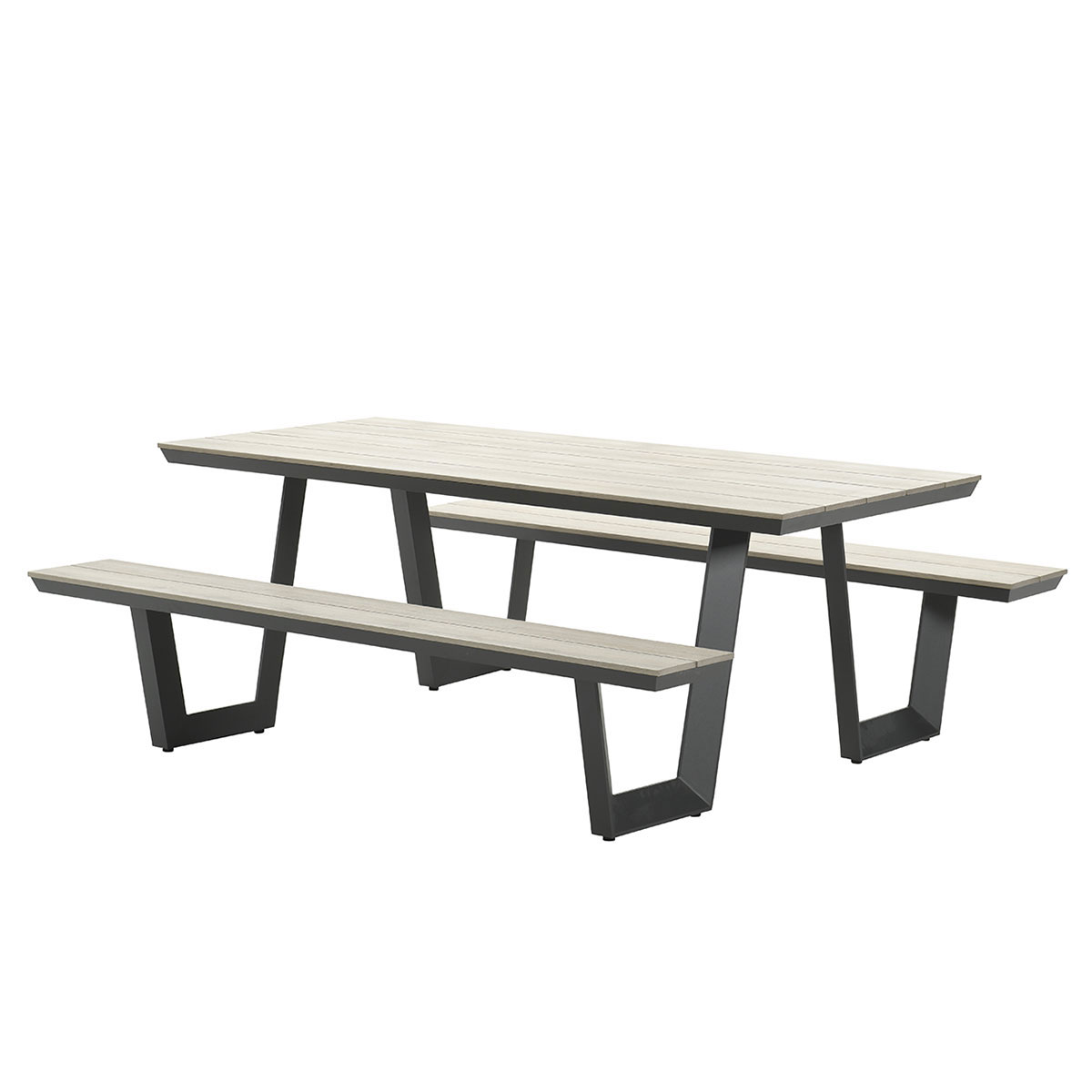Picknicktafel met licht houten blad, grijs metalen frame en bijpassende banken.