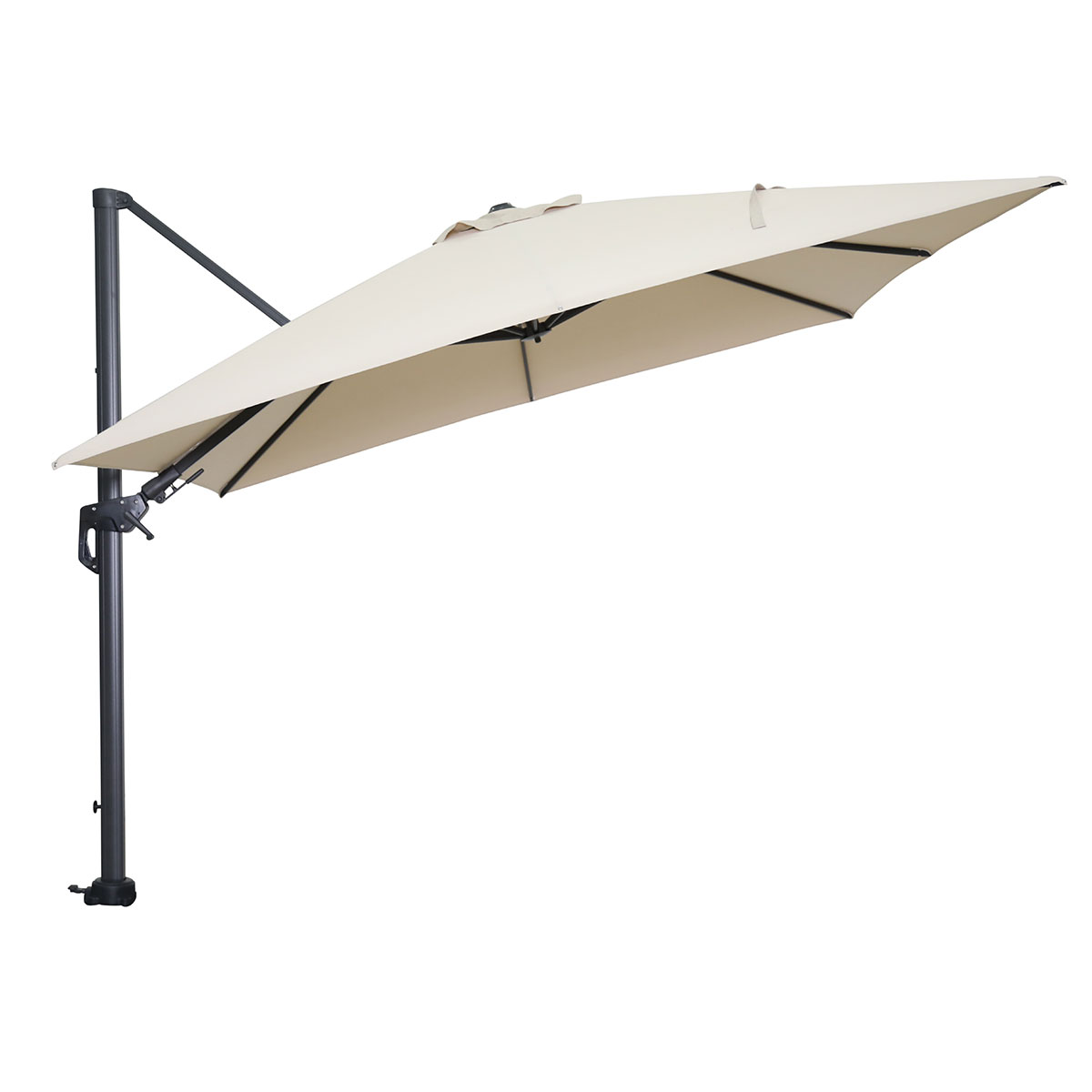 Beige rechthoekige zweefparasol op een donkergrijze paal.