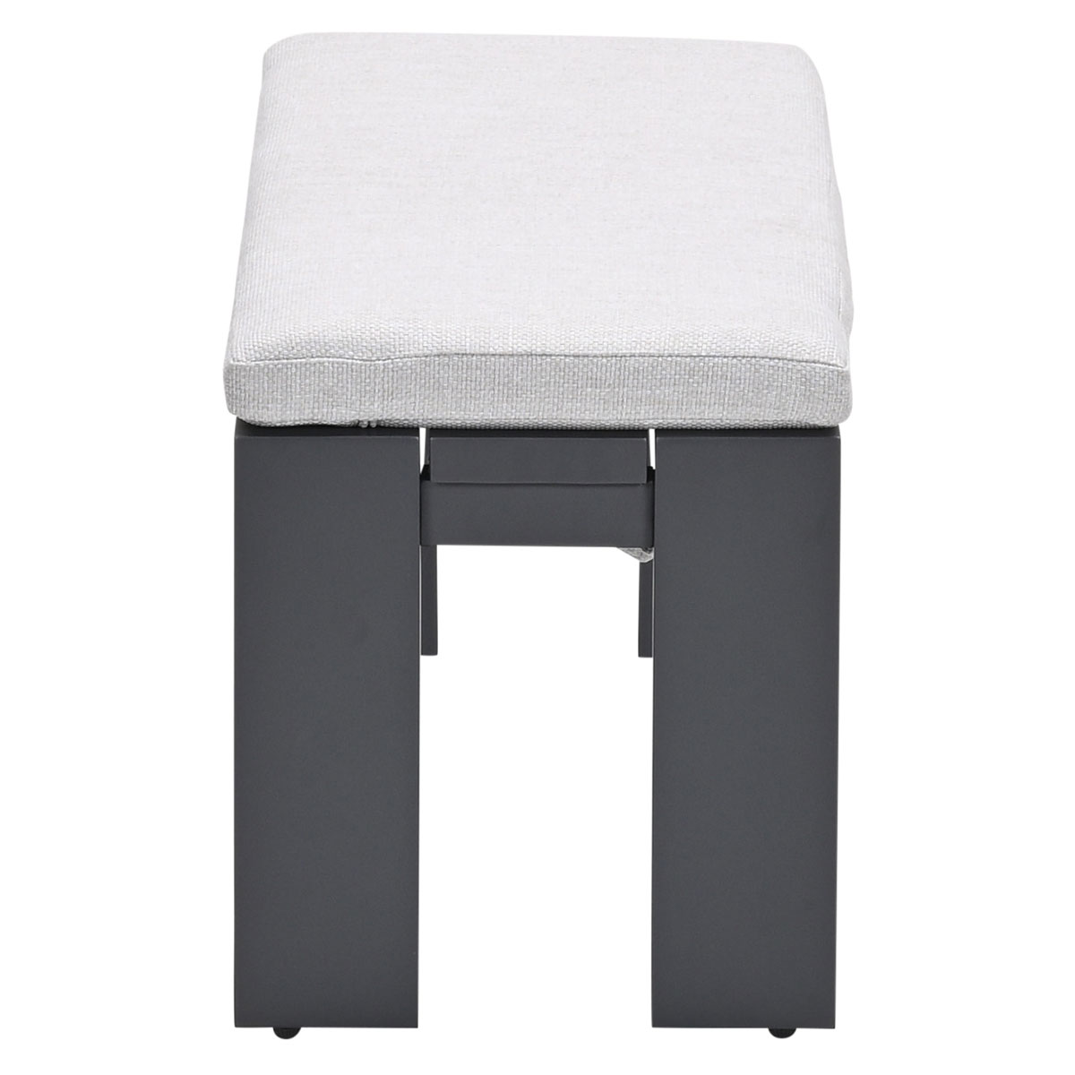 Un banc gris avec un coussin blanc. Pieds gris sur fond blanc.