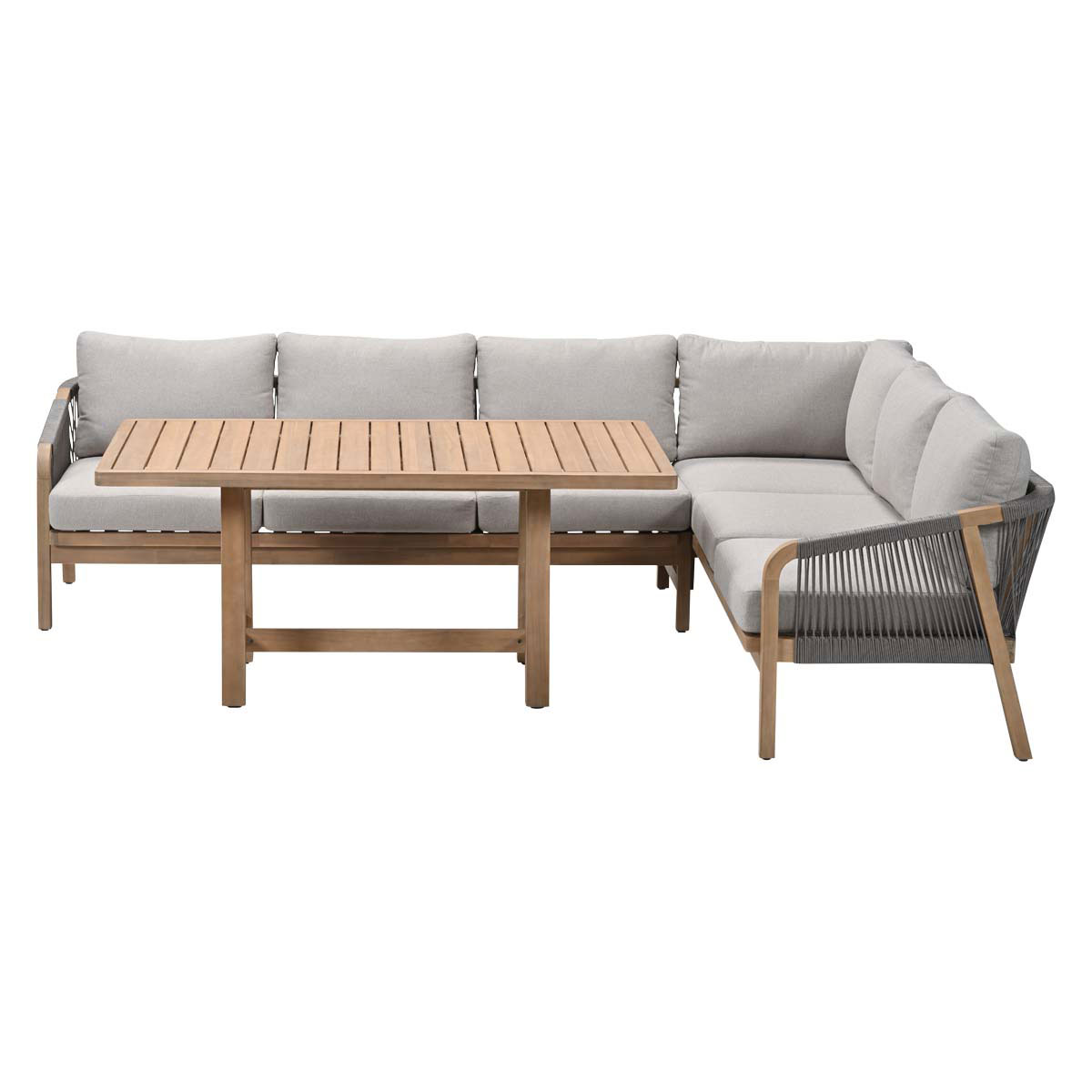 Hoekbank voor buiten met tafel. Grijze kussens en houten tafel. Witte achtergrond.