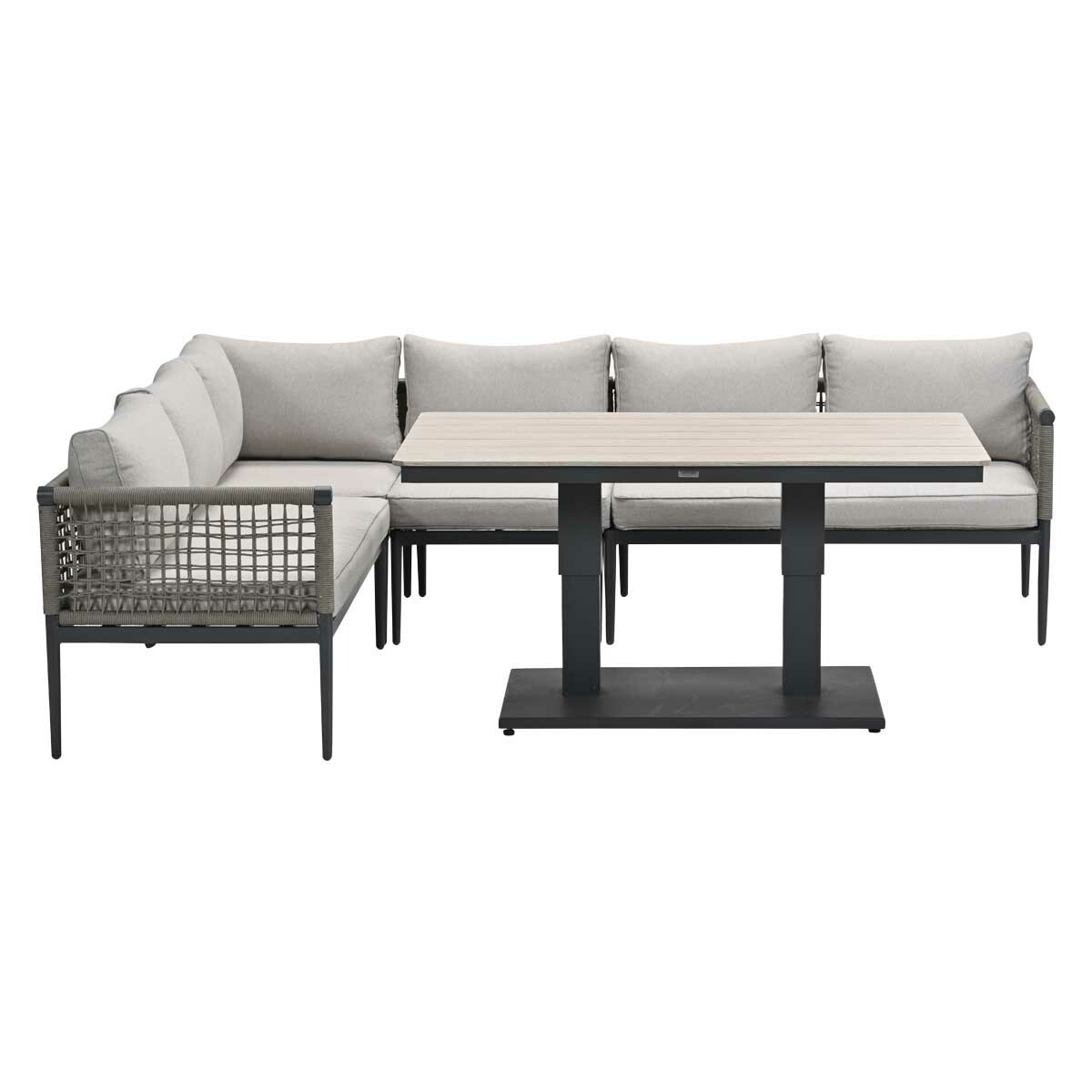 Canapé d'angle extérieur avec table, coussins gris et plateau en bois clair.