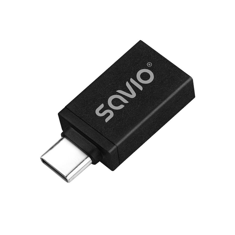 Czarny adapter USB-C do USB z marką Savio na białym tle.