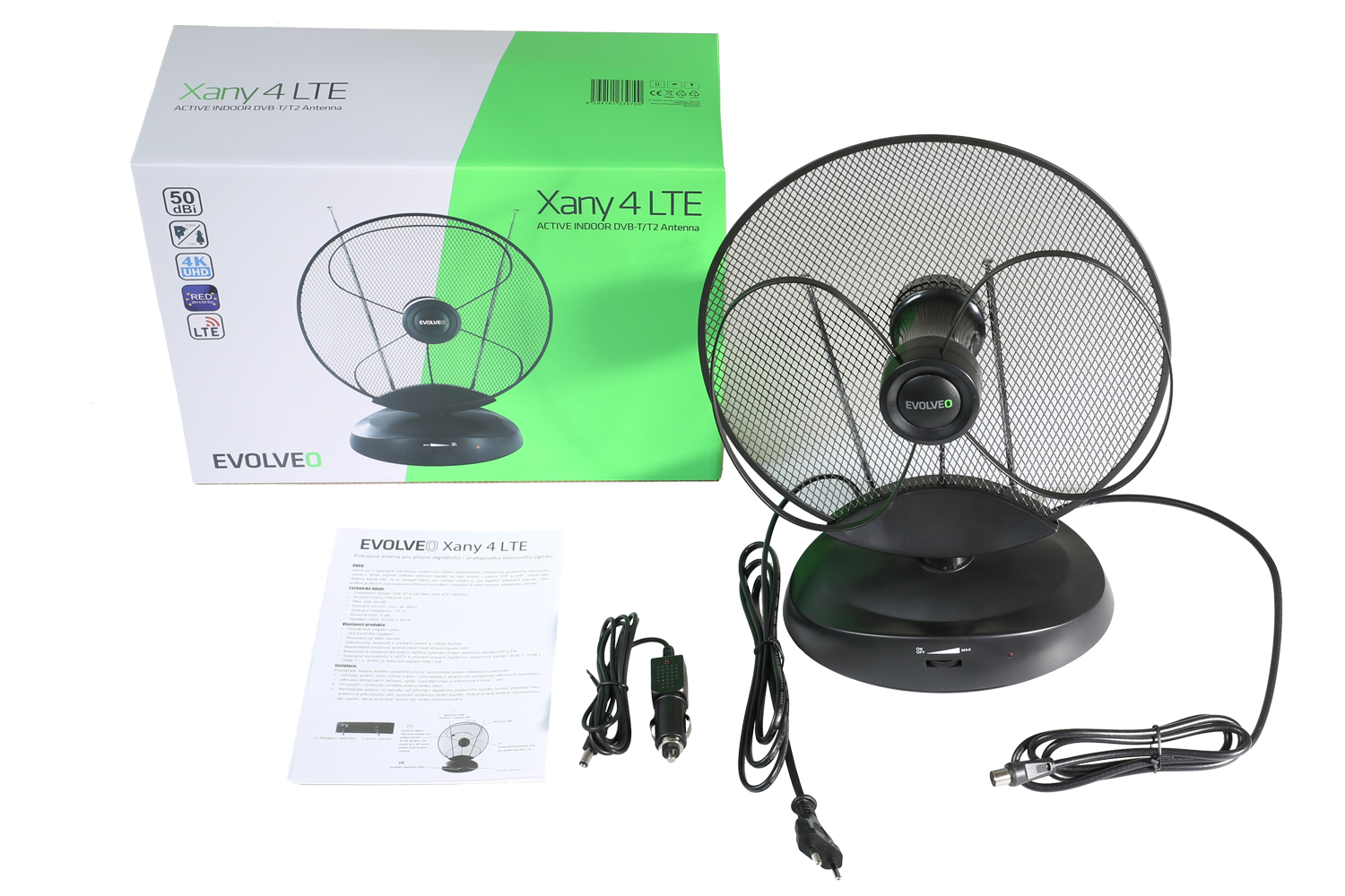 Zestaw antenowy z pudełkiem, anteną i akcesoriami. Zawiera zasilacz i adapter samochodowy.