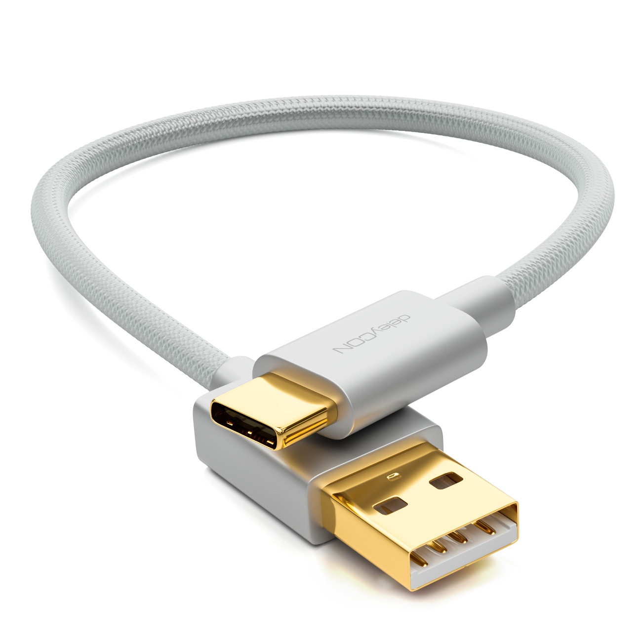 Silbernes USB-Kabel mit USB-C- und USB-Anschlüssen auf weißem Hintergrund.