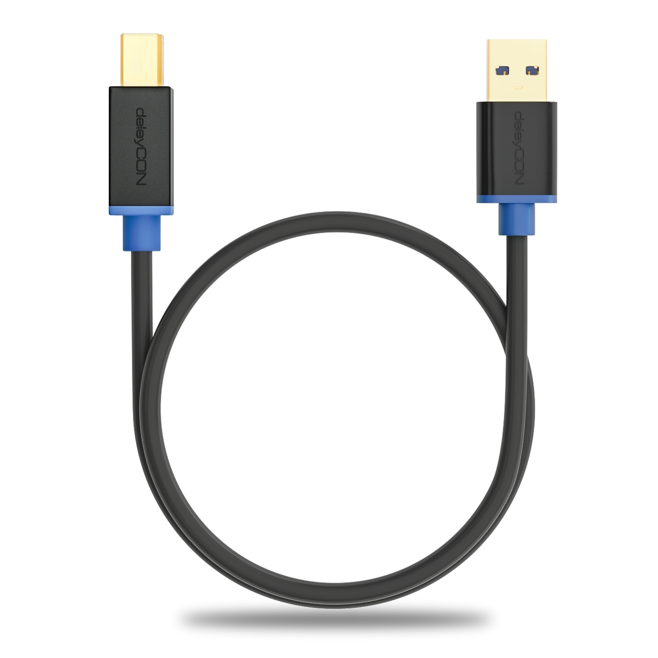 Schwarzes USB-A-zu-USB-C-Kabel. Kabel bildet Kreis. Anschlüsse blau und gold.