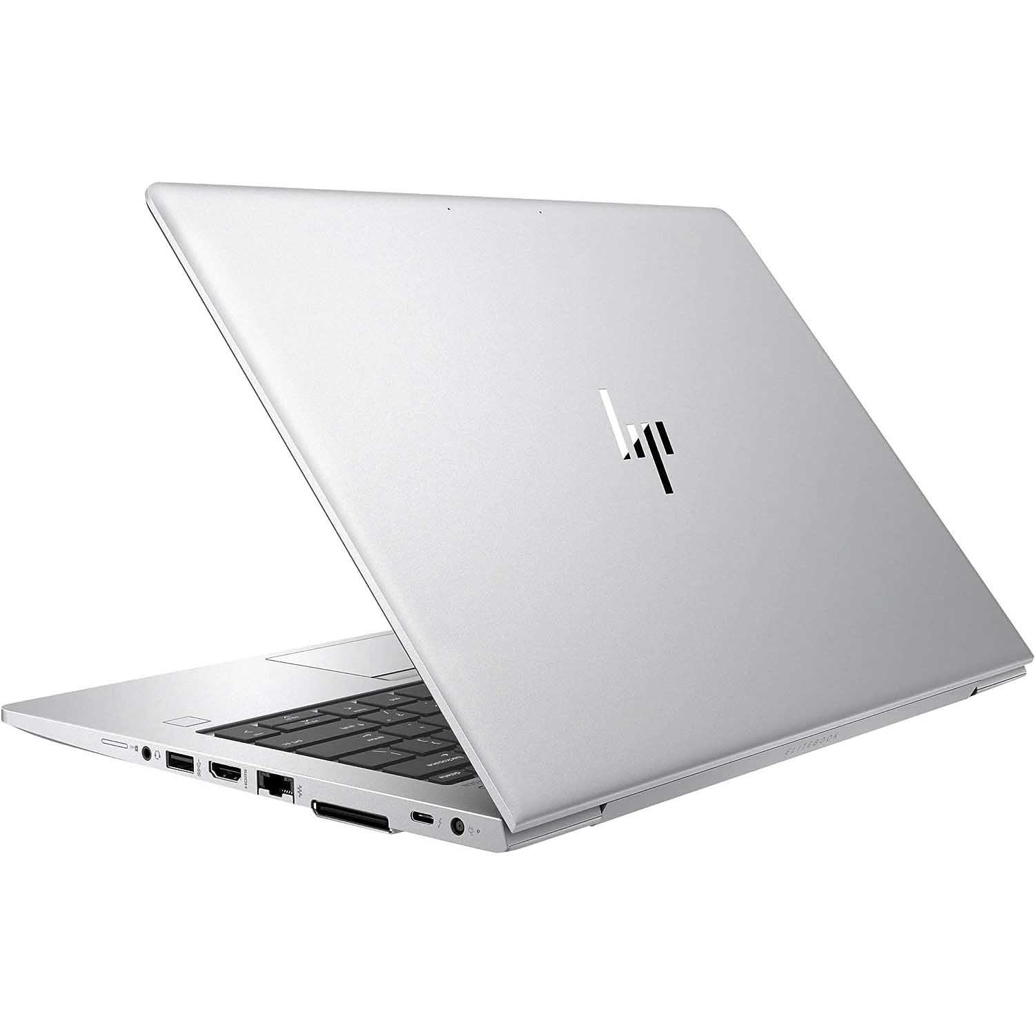 Portátil plateado sobre blanco. Abierto para revelar el teclado. Logotipo de HP en la parte trasera. Vista en ángulo.