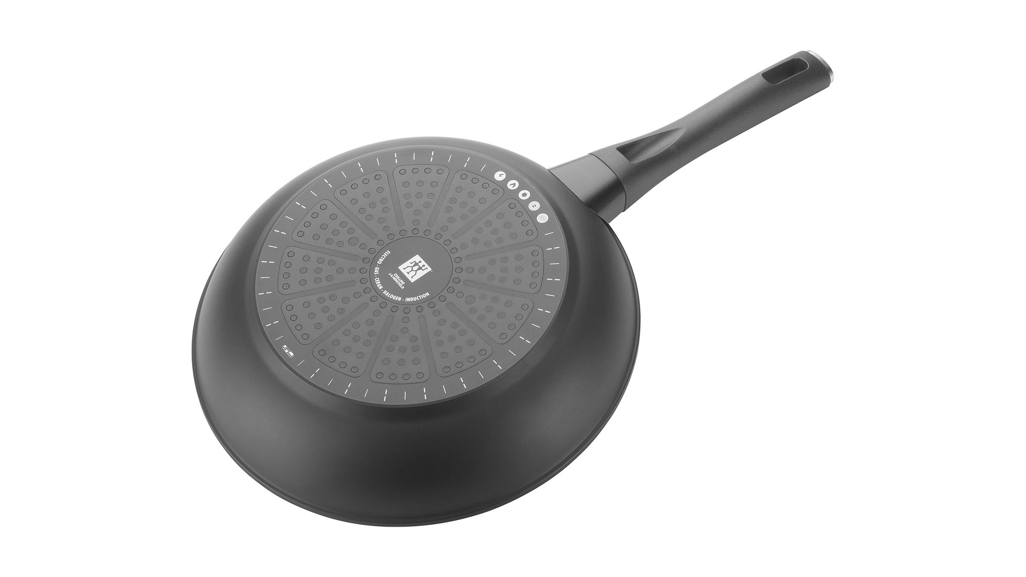 Schwarze Wok-Pfanne, Unterseite sichtbar, mit Griff. Die Basis hat ein gemustertes Design.