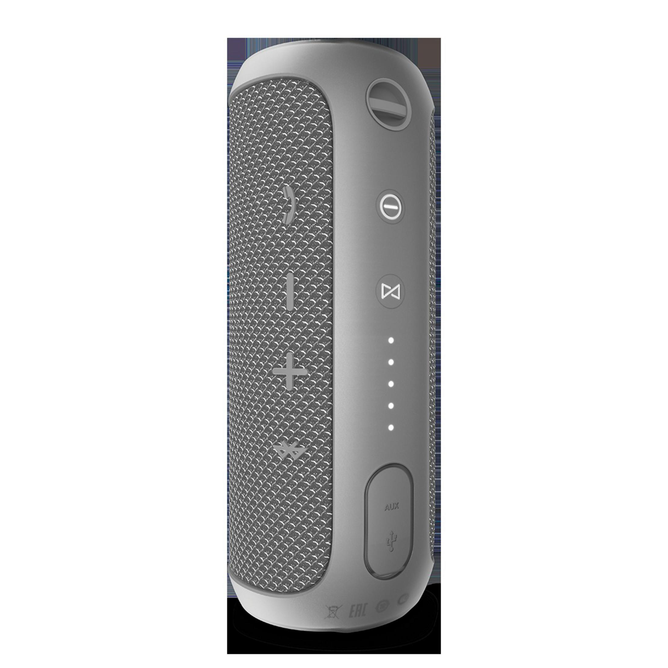 Grauer JBL-Lautsprecher mit Mesh und Knöpfen. Die Ansicht ist von einem Winkel aus.