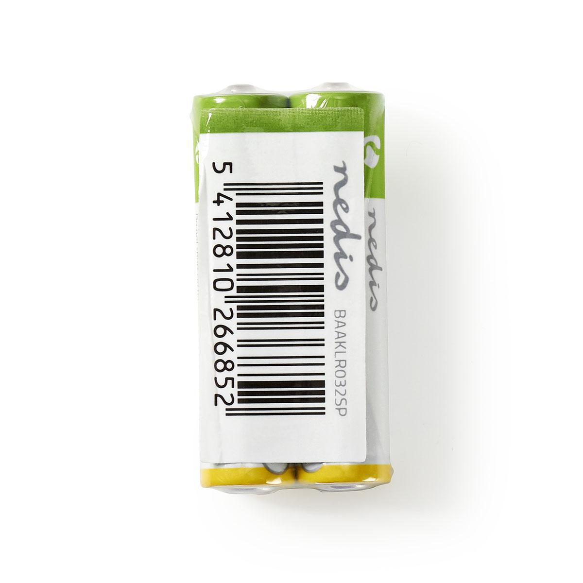 Batterijverpakking in plastic, barcode en 'nedis' label. Witte achtergrond.