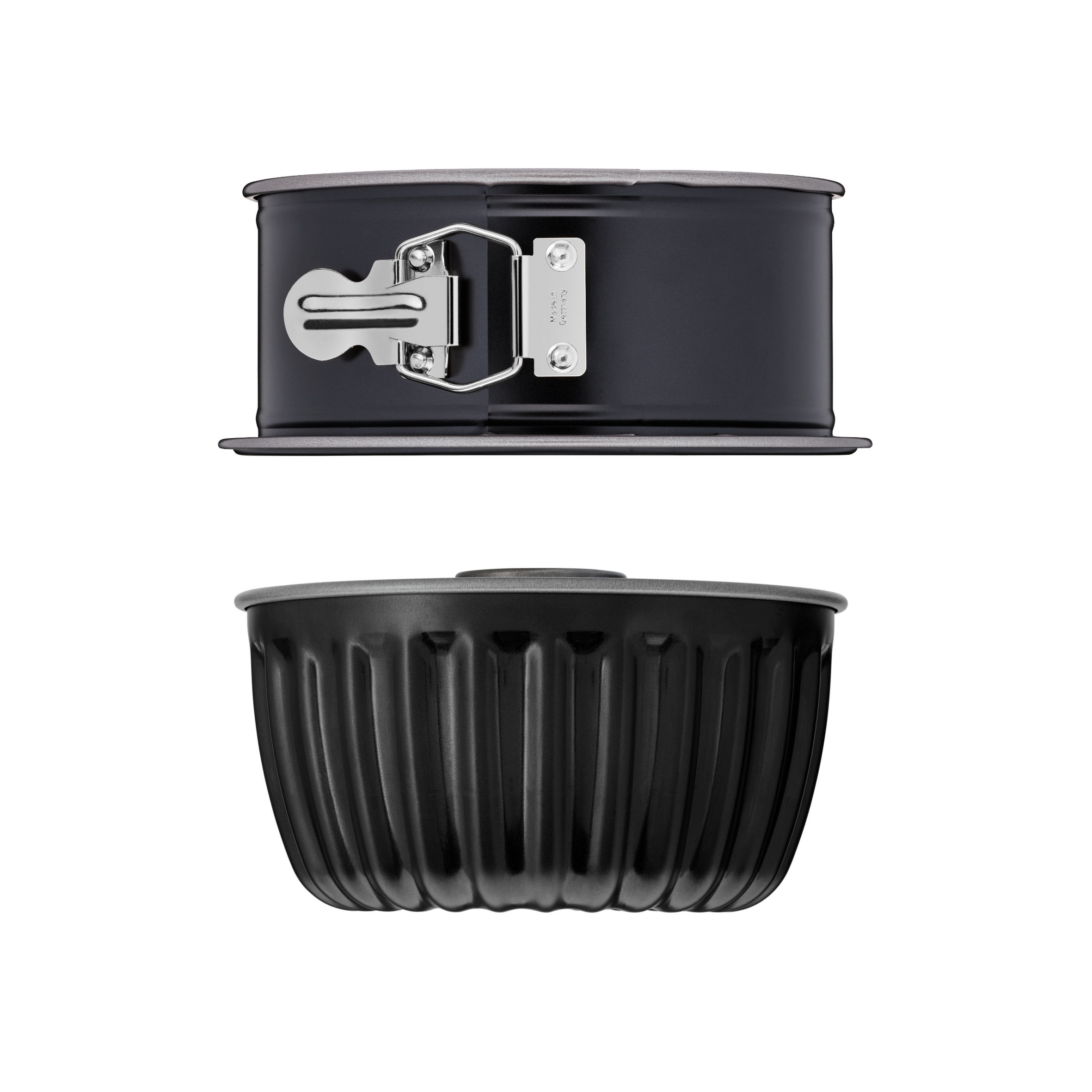 Dwie czarne formy do ciasta. Jedna sprężynowa, jedna do babki. Widok z boku. Białe tło.