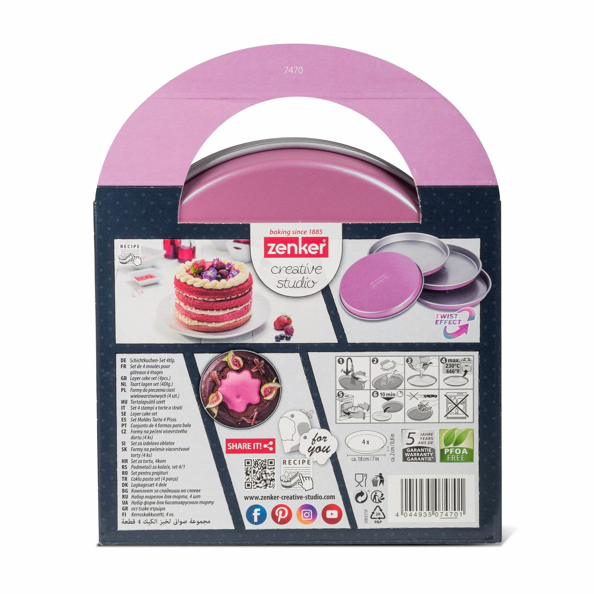 Box mit Kuchenform-Set. Es zeigt ein Bild von rotem Samtkuchen und Backanweisungen.
