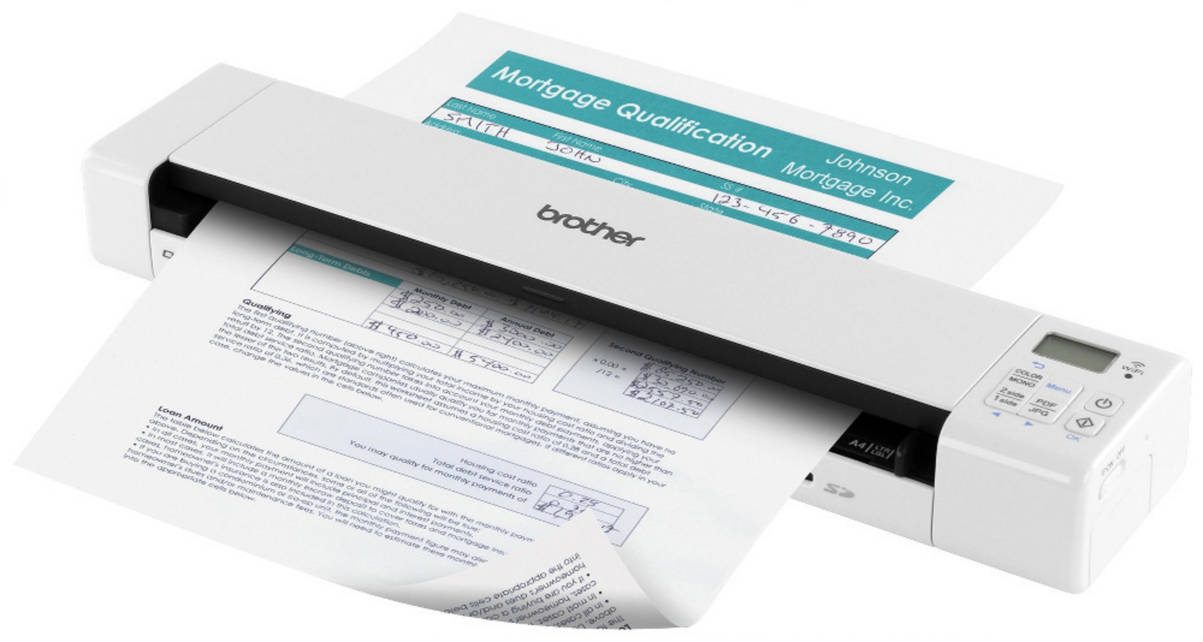 Uno scanner Brother che scansiona due documenti. Un documento è un modulo di qualificazione del mutuo.