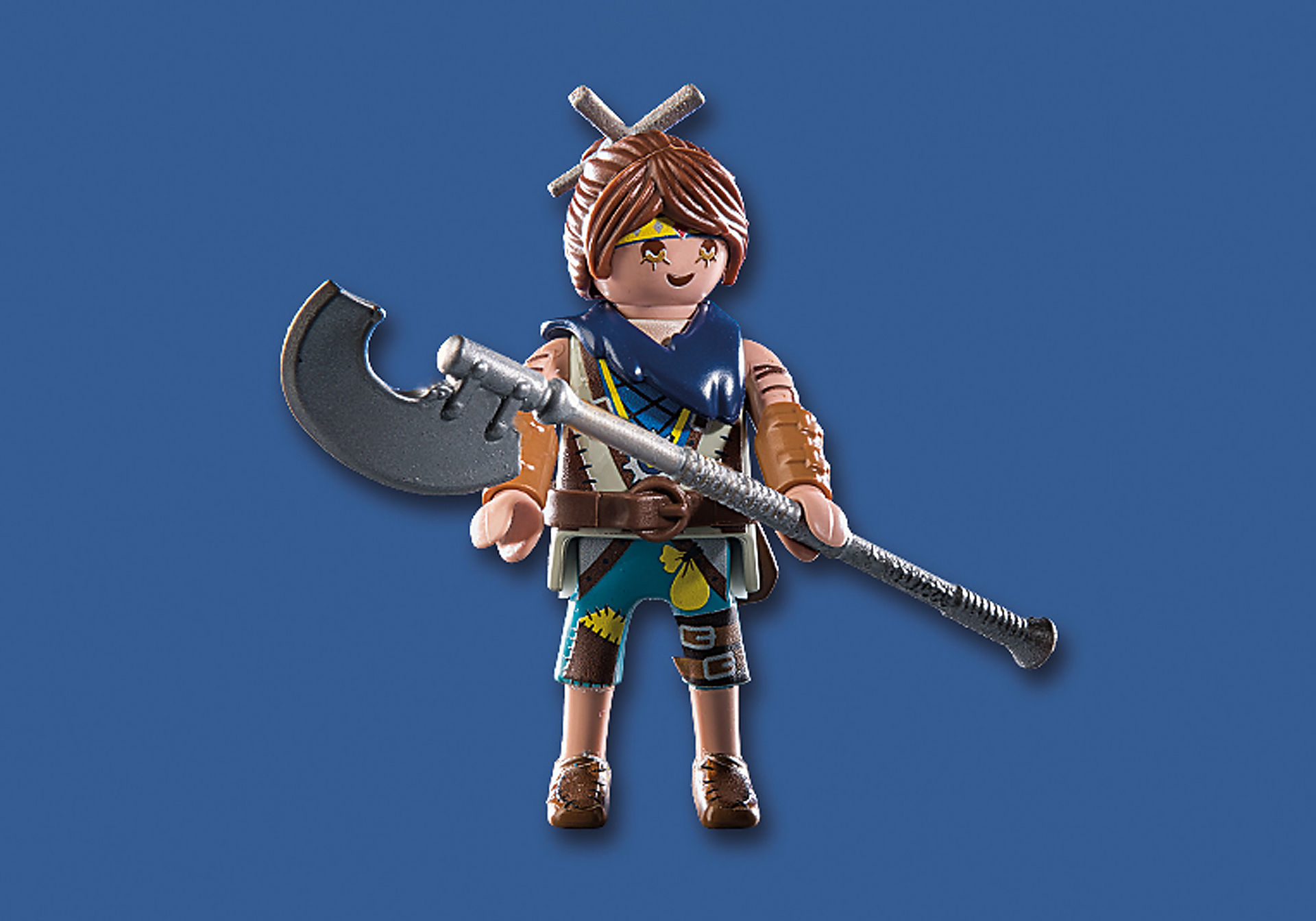 Personaggio Playmobil con ascia. Capelli castani, tunica blu, cintura marrone e pantaloncini blu.