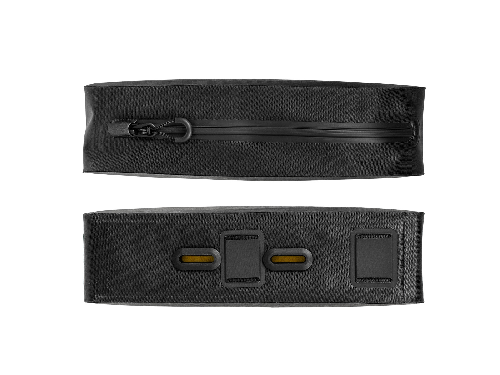 Dwie czarne torby na siodełko rowerowe, jedna zapinana na zamek, druga z otwartą przegrodą.