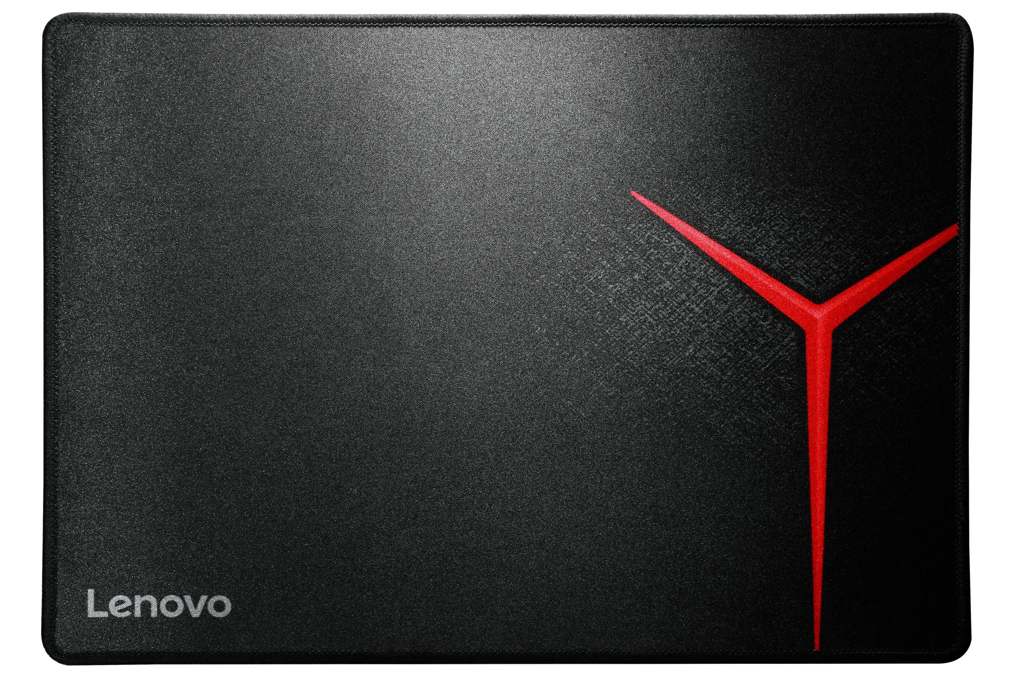 Tapis de souris gaming Lenovo noir. Logo rouge, texte blanc. Fond noir.