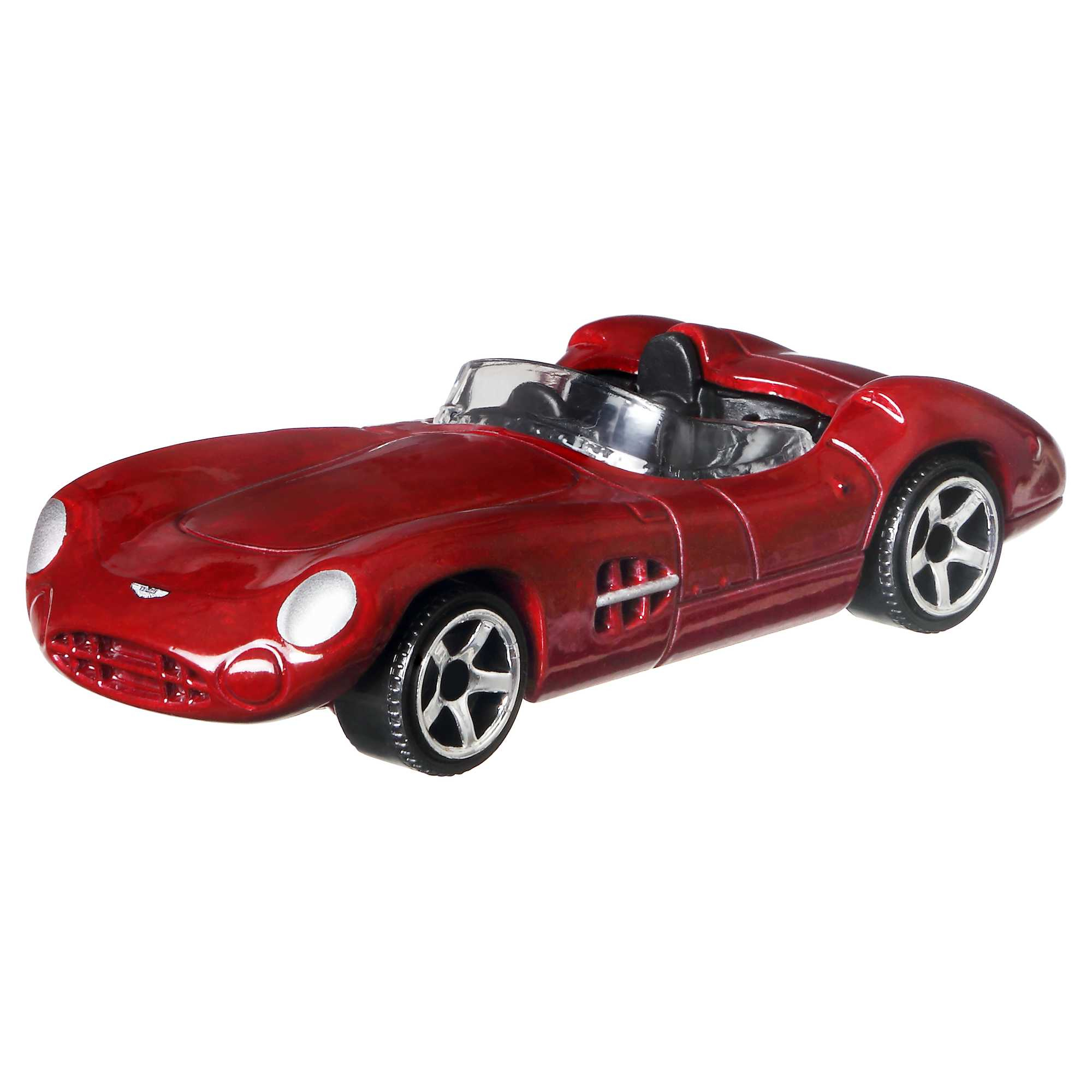 Czerwony samochodzik, klasyczny roadster, z białymi reflektorami i srebrnymi kołami, na białym tle.