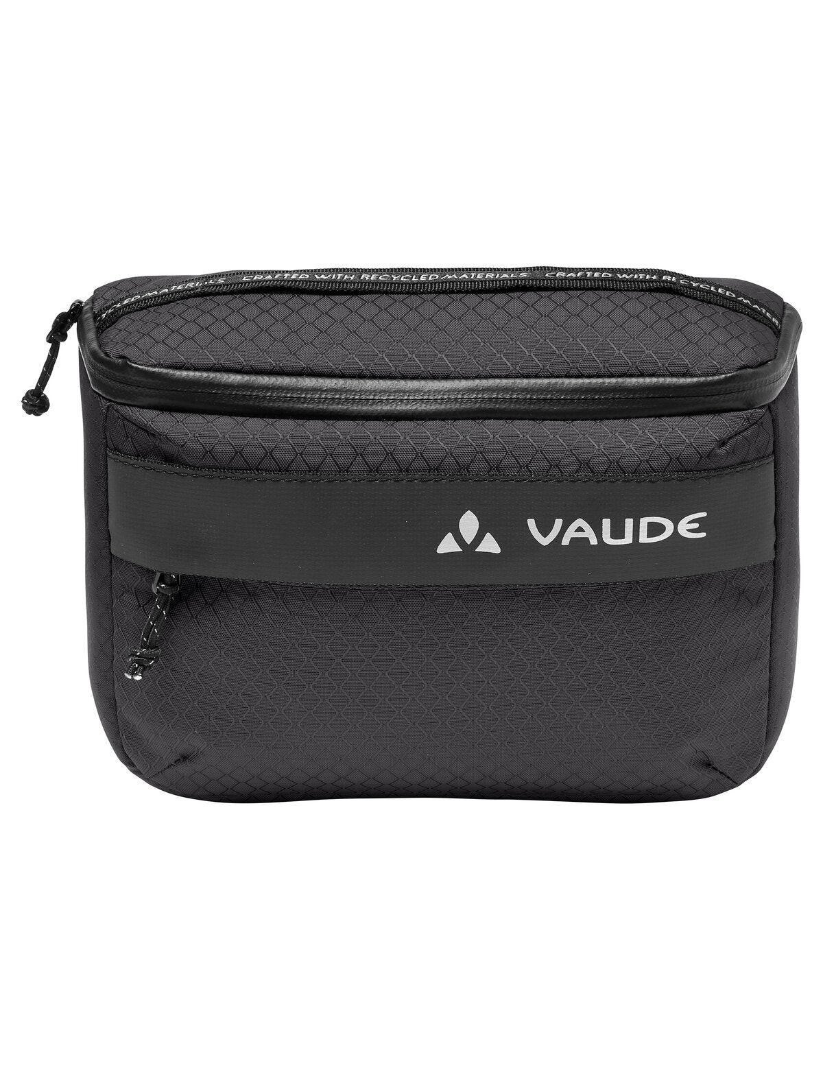 Eine schwarze Vaude-Tasche mit Reißverschluss und Vaude-Logo.