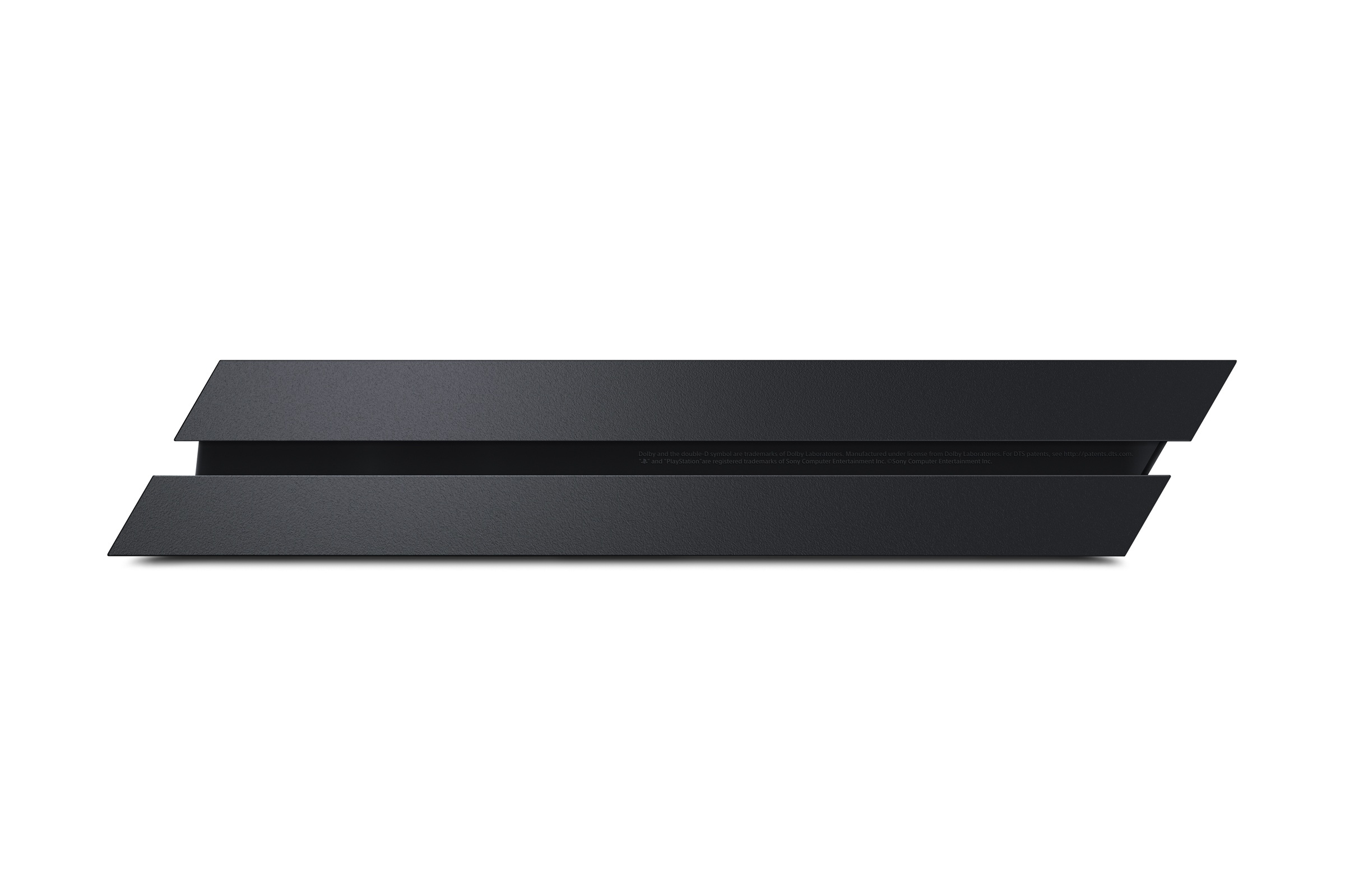 Eine schwarze PlayStation 4 Konsole mit schlichtem, elegantem Design, abgewinkelt, um das Seitenprofil zu zeigen.