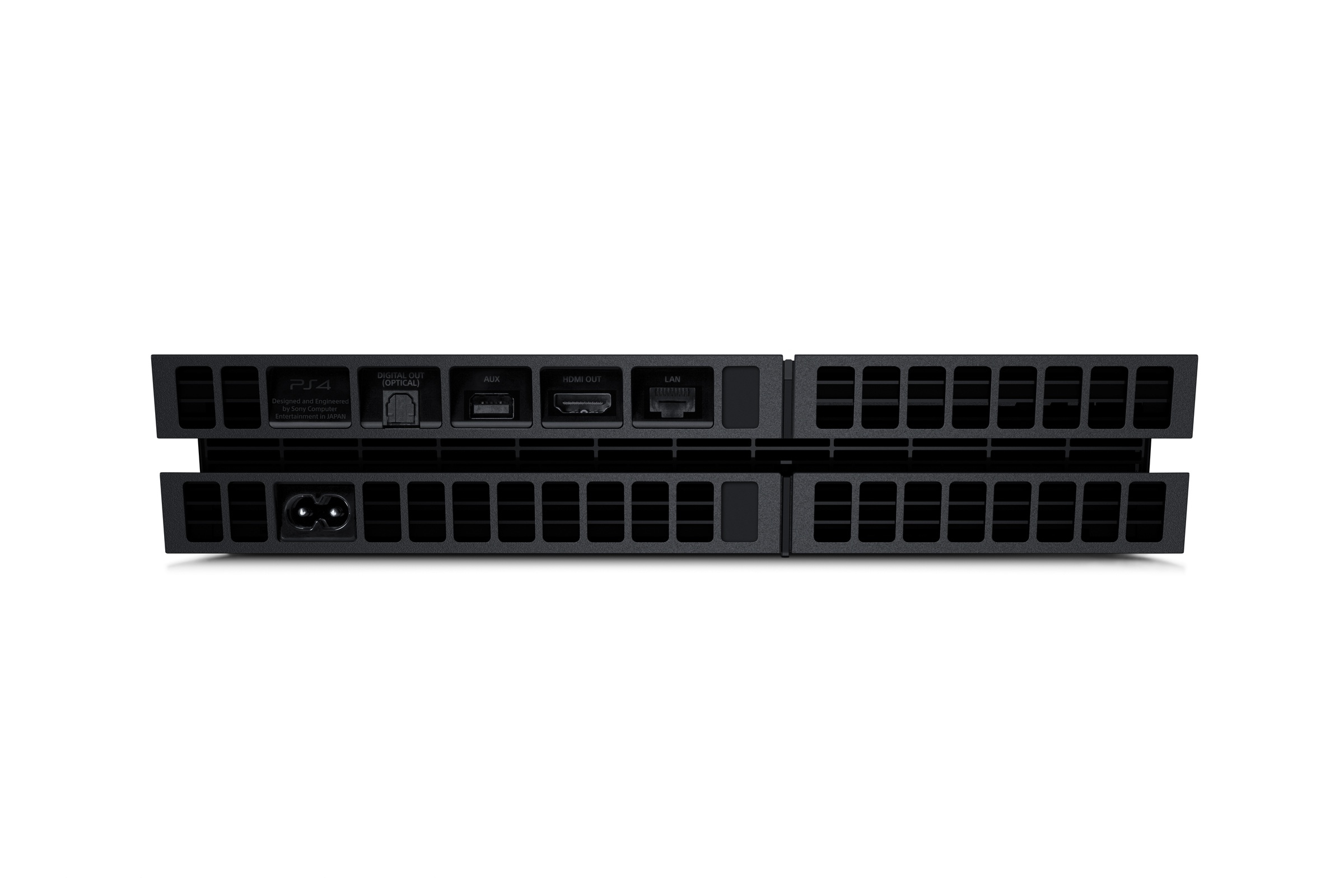 Die Unterseite einer schwarzen PlayStation 4. Sie hat Anschlüsse für Strom-, optische, AUX-, HDMI- und LAN-Kabel.