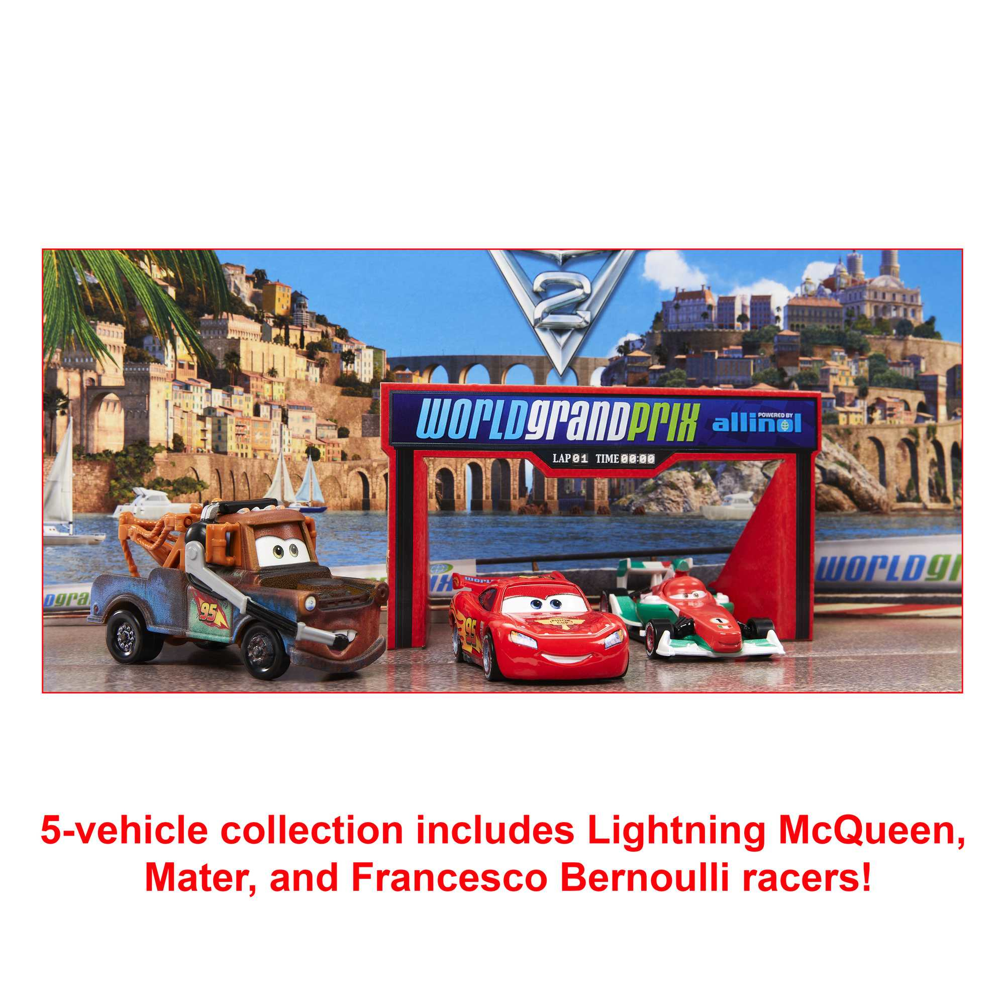 Cars 2 Spielzeugset mit Mater, McQueen und einem anderen Rennwagen vor einer Rennstrecke.