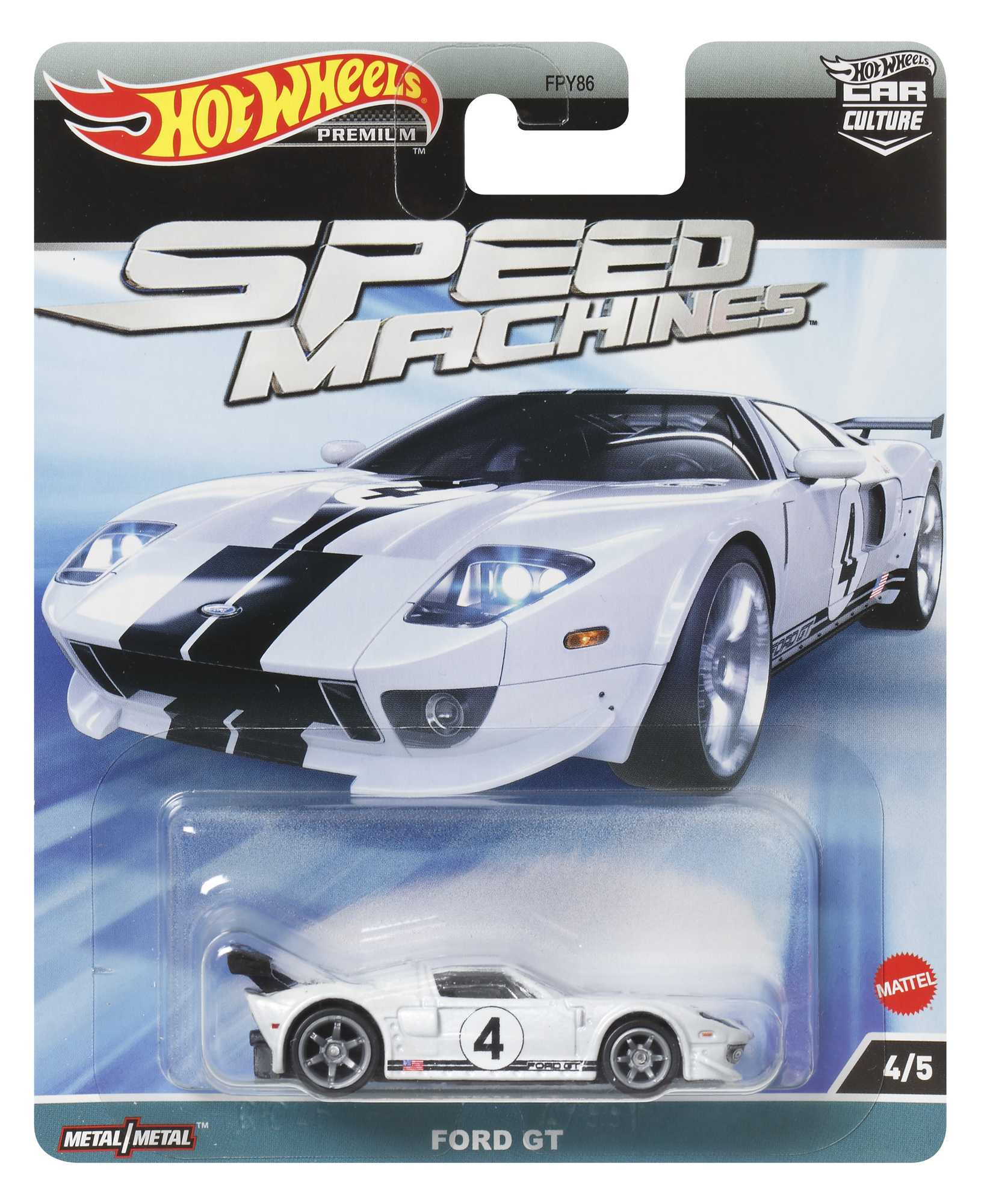 Ein weißes Ford GT-Spielzeugauto in einer Verpackung, mit schwarzen Streifen und der Nummer 4.