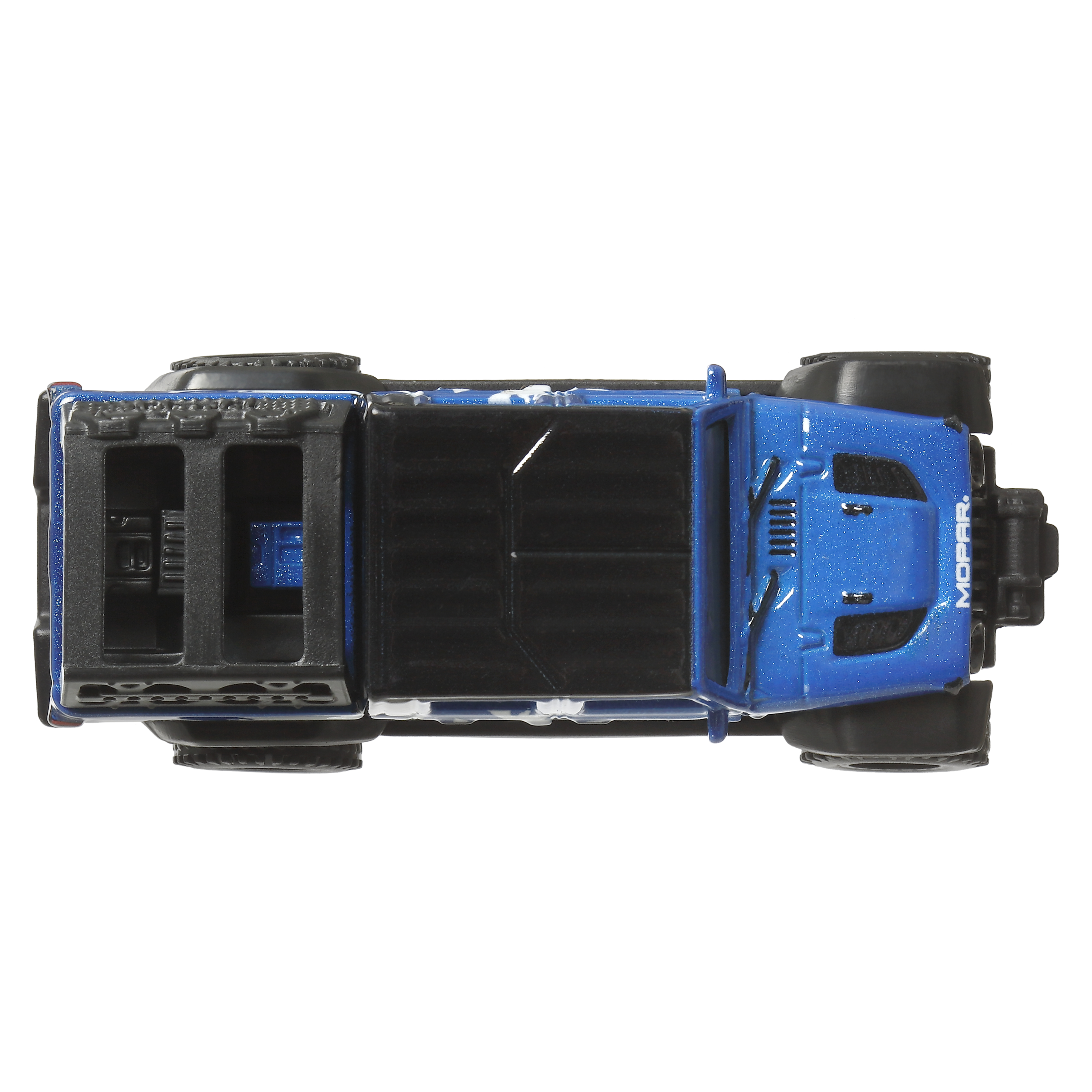 Blaues Spielzeugauto, von oben gesehen, mit schwarzem Dach und schwarzen Rädern auf weißem Hintergrund.
