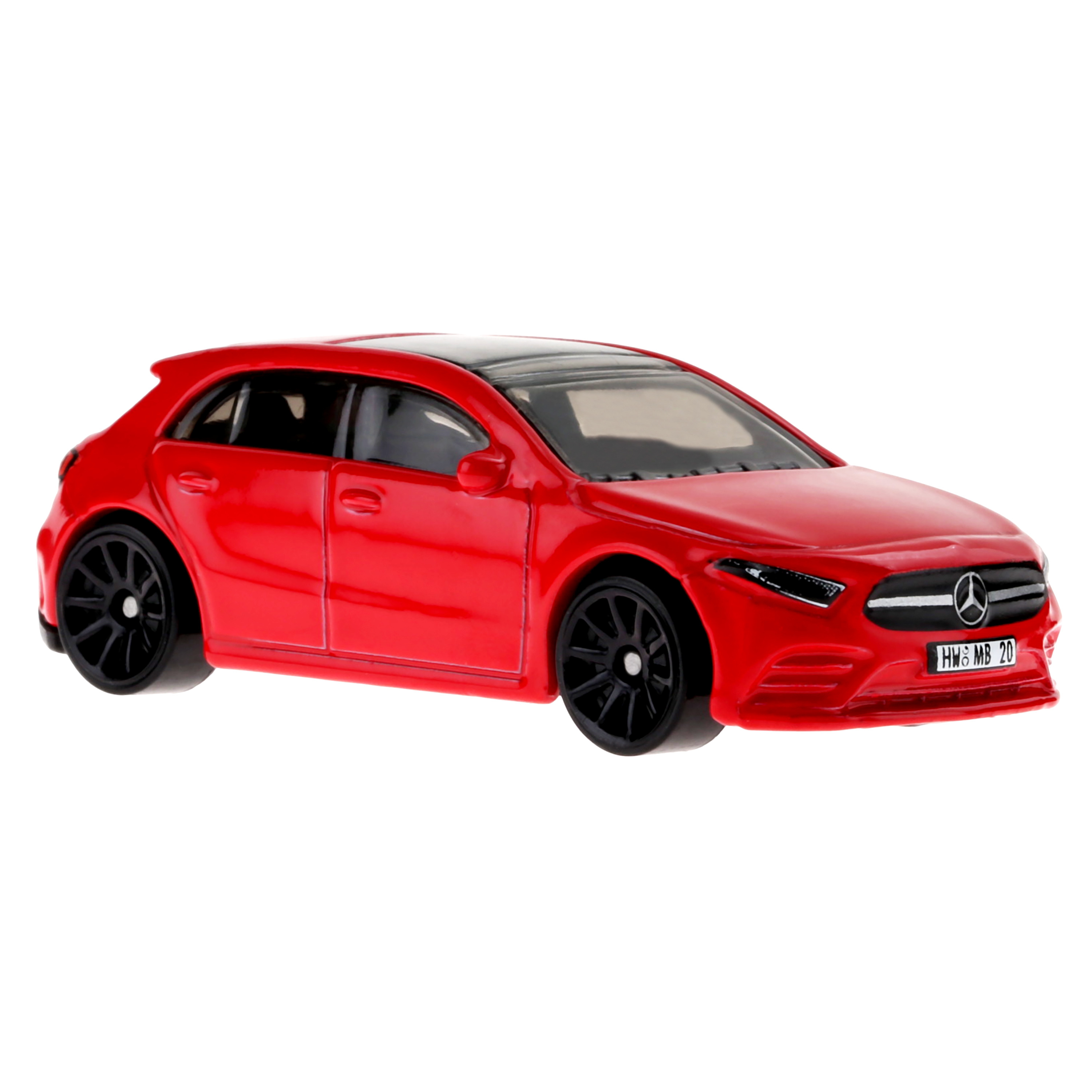Czerwony samochodzik Mercedes-Benz Klasy A z czarnymi kołami, na białym tle.
