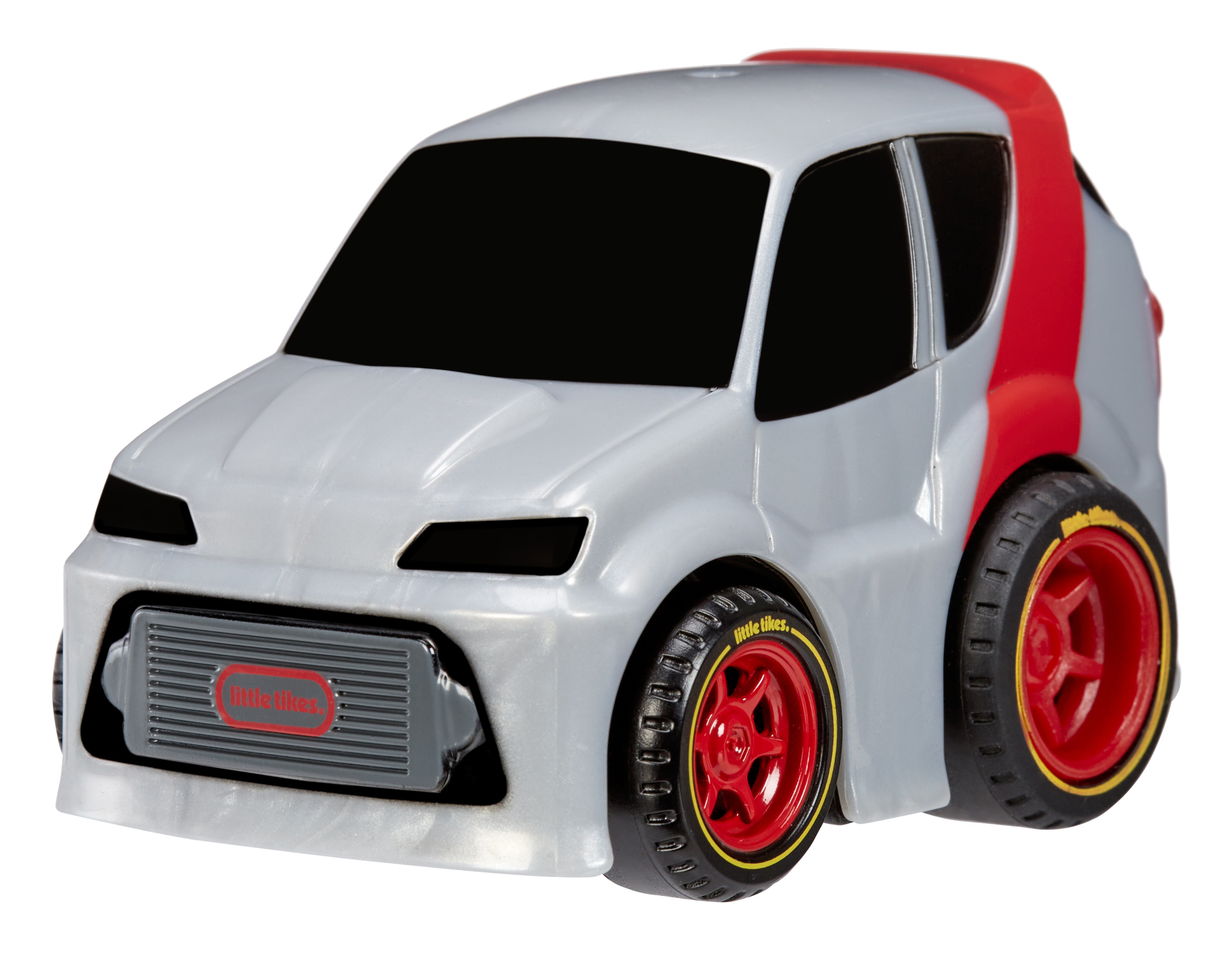 Srebrny zabawkowy samochód z czerwonymi akcentami. Samochód ma czarną przednią szybę. Tło jest białe.