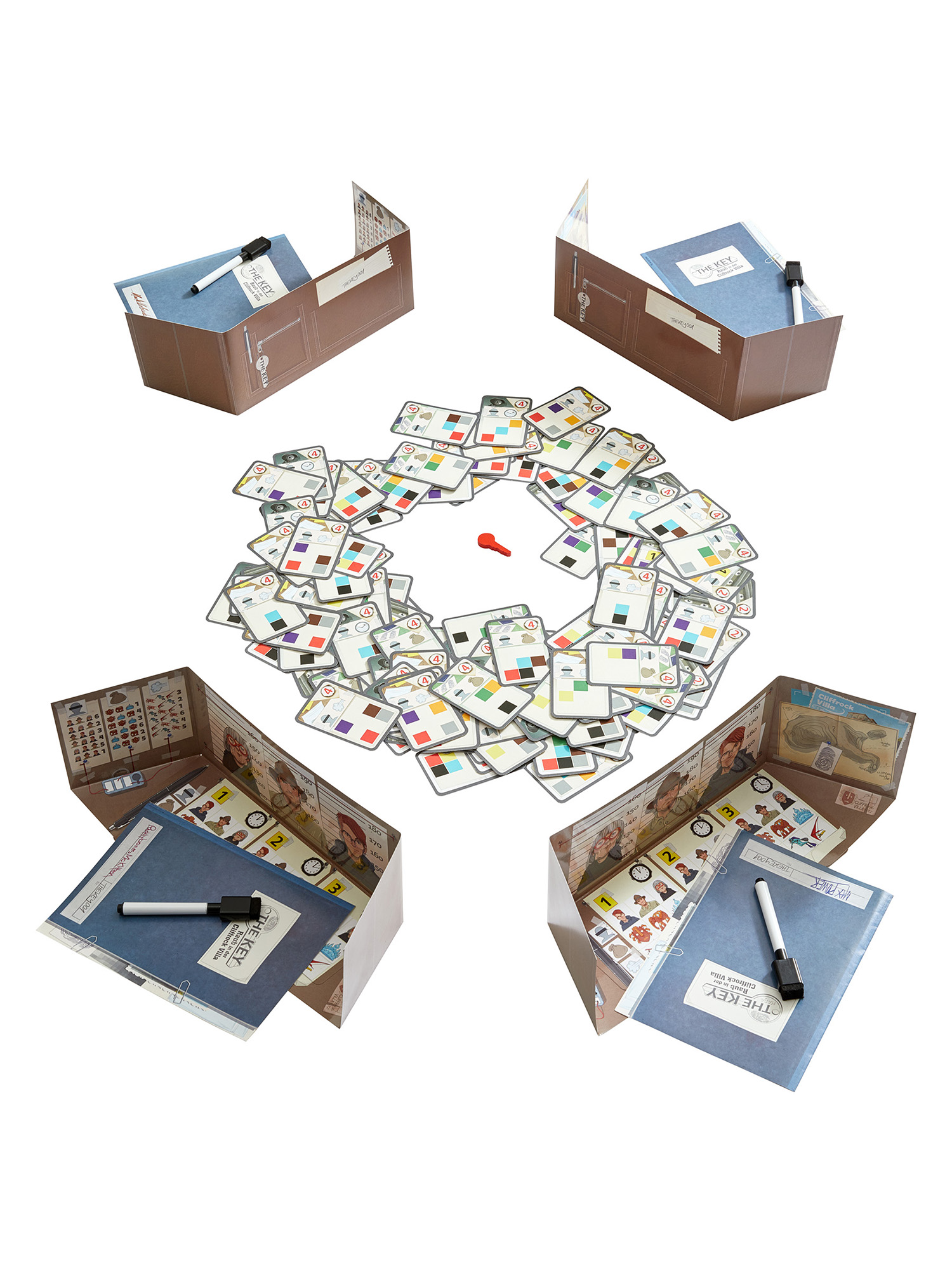 Ein Brettspiel-Setup mit Karten, Schachteln und Teilen. Die Spielteile sind auf einem Tisch angeordnet. Weißer Hintergrund.