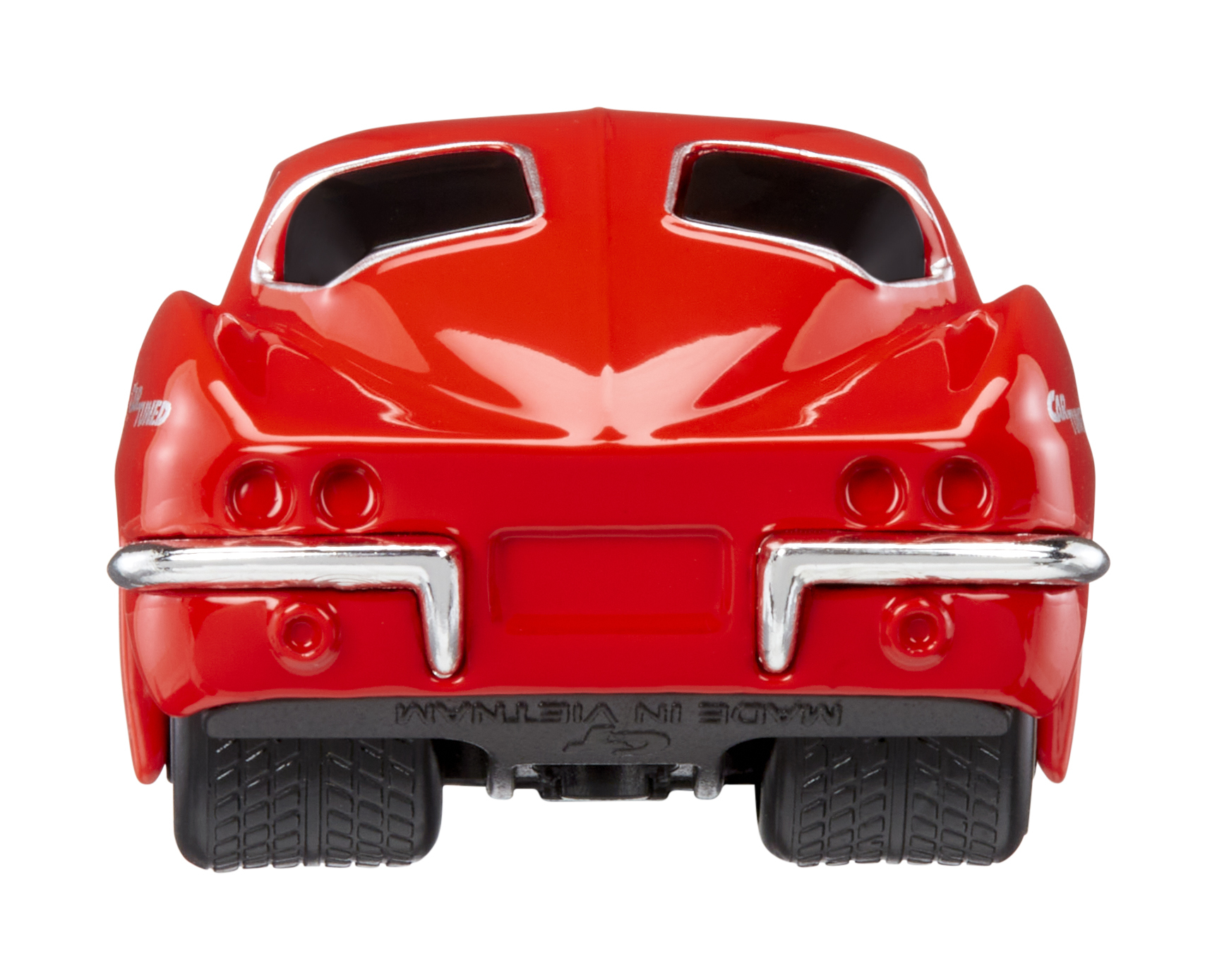 Widok z tyłu czerwonego samochodziku. Samochód ma chromowane detale i napis 'MADE IN VIETNAM'.