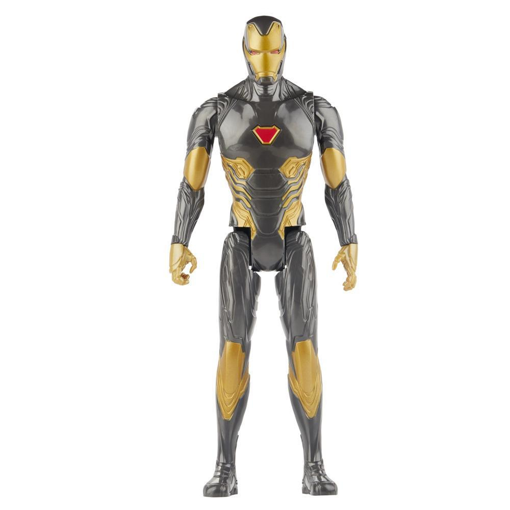 Action figure di Iron Man. Scatto a figura intera. Schema di colori grigio e oro. Emblema rosso.