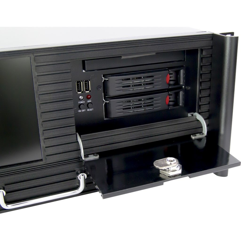 Case server per computer nero con diverse porte e slot. La porta anteriore è aperta e mostra vani per dischi rigidi.