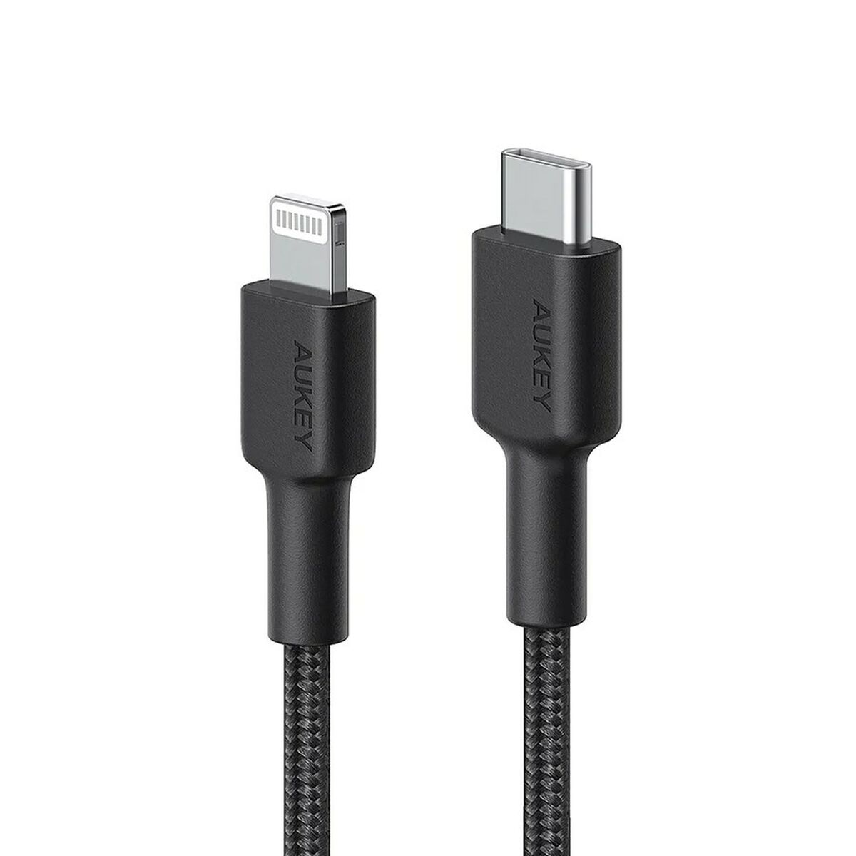 Due cavi di ricarica AUKEY neri, uno Lightning e uno USB-C, con design intrecciato.