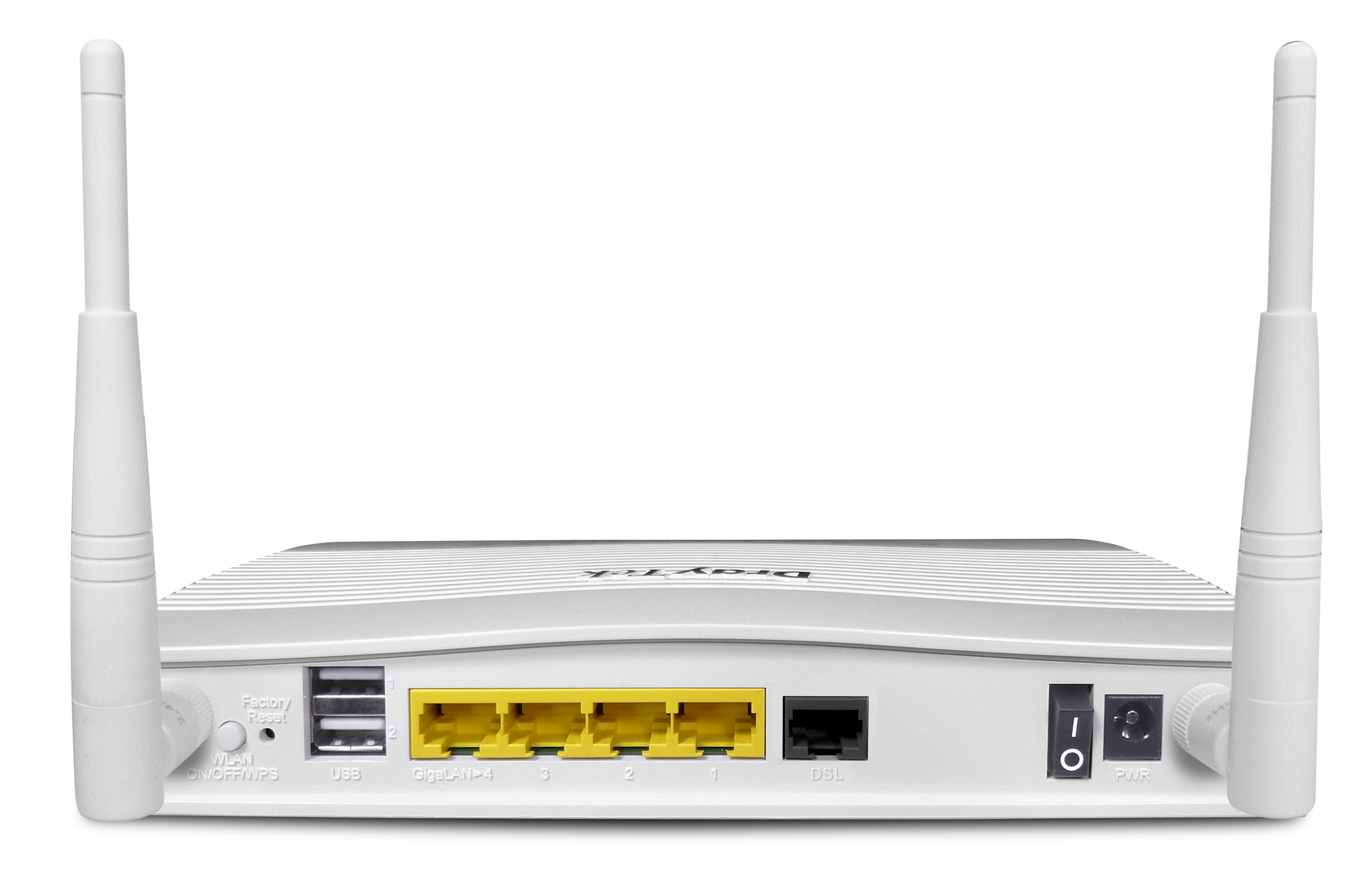 Router bianco con due antenne. Ha varie porte e pulsanti di accensione. Sfondo bianco.