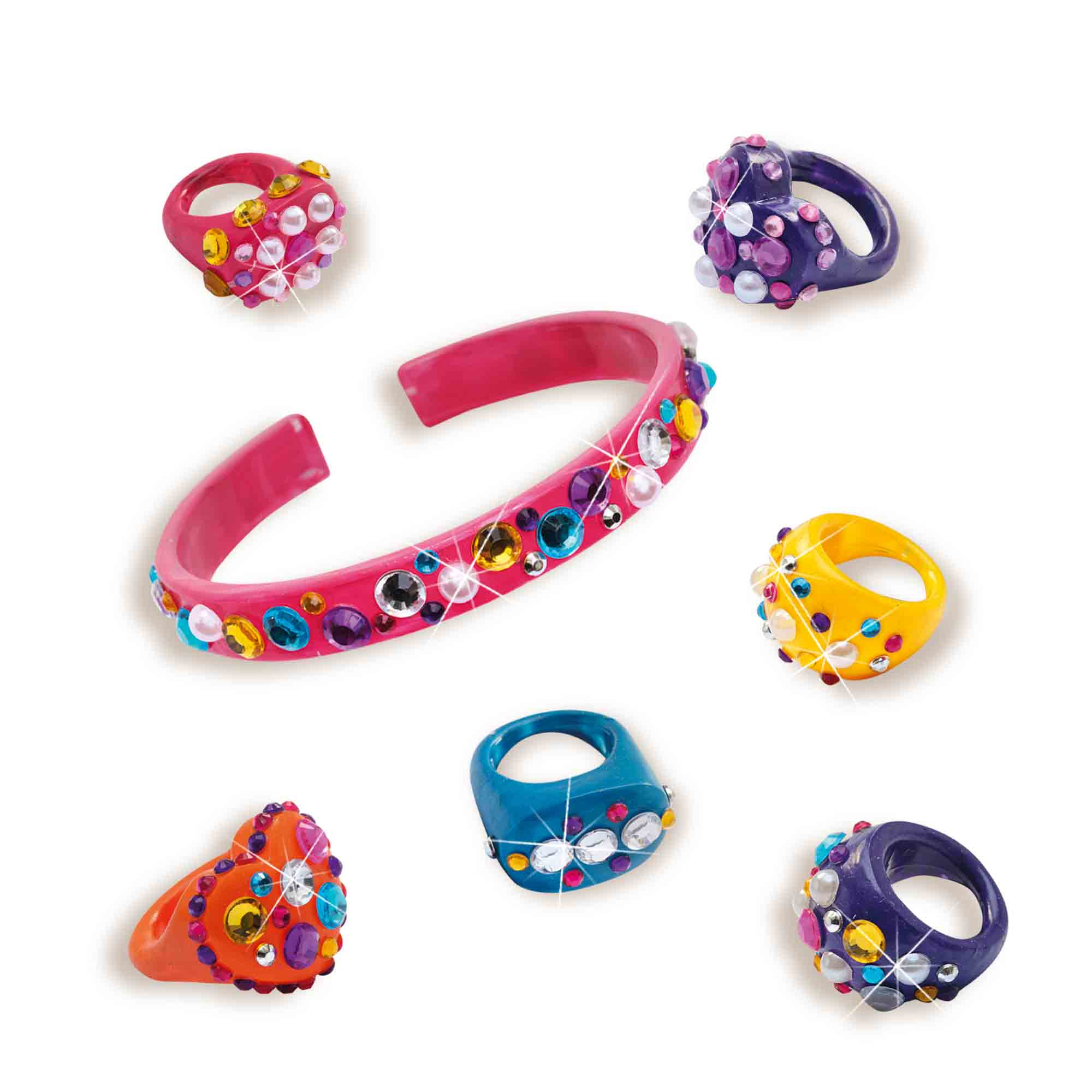 Zestaw biżuterii z kolorowymi pierścionkami i bransoletkami. Zawiera pierścionki z kamieniami i różową bransoletkę z kamieniami.