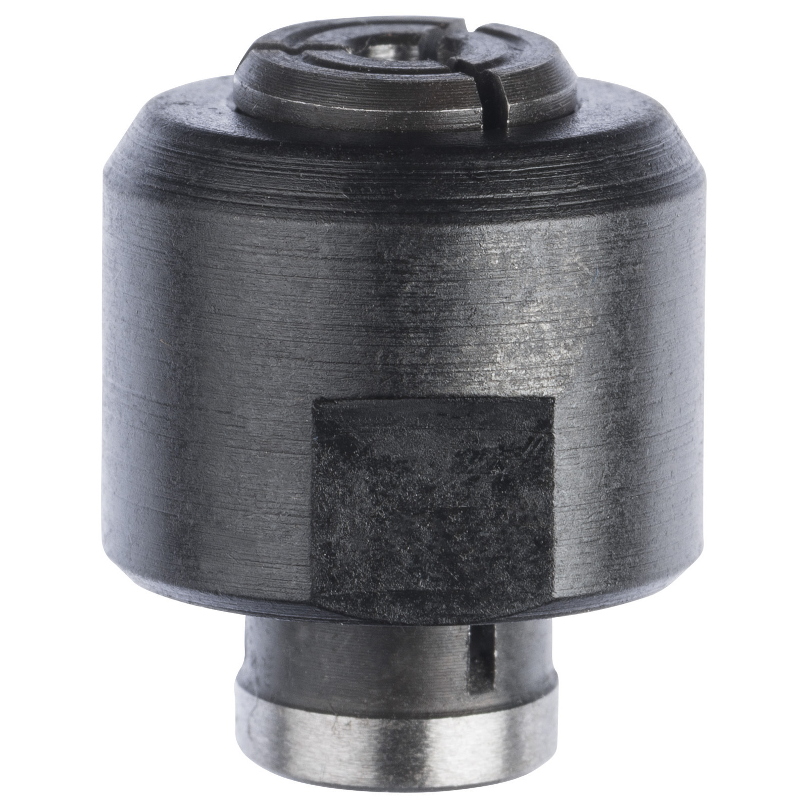 Ein Metallbohrfutteraufsatz, zylindrisch mit quadratischer Basis und geschlitzter Oberseite.