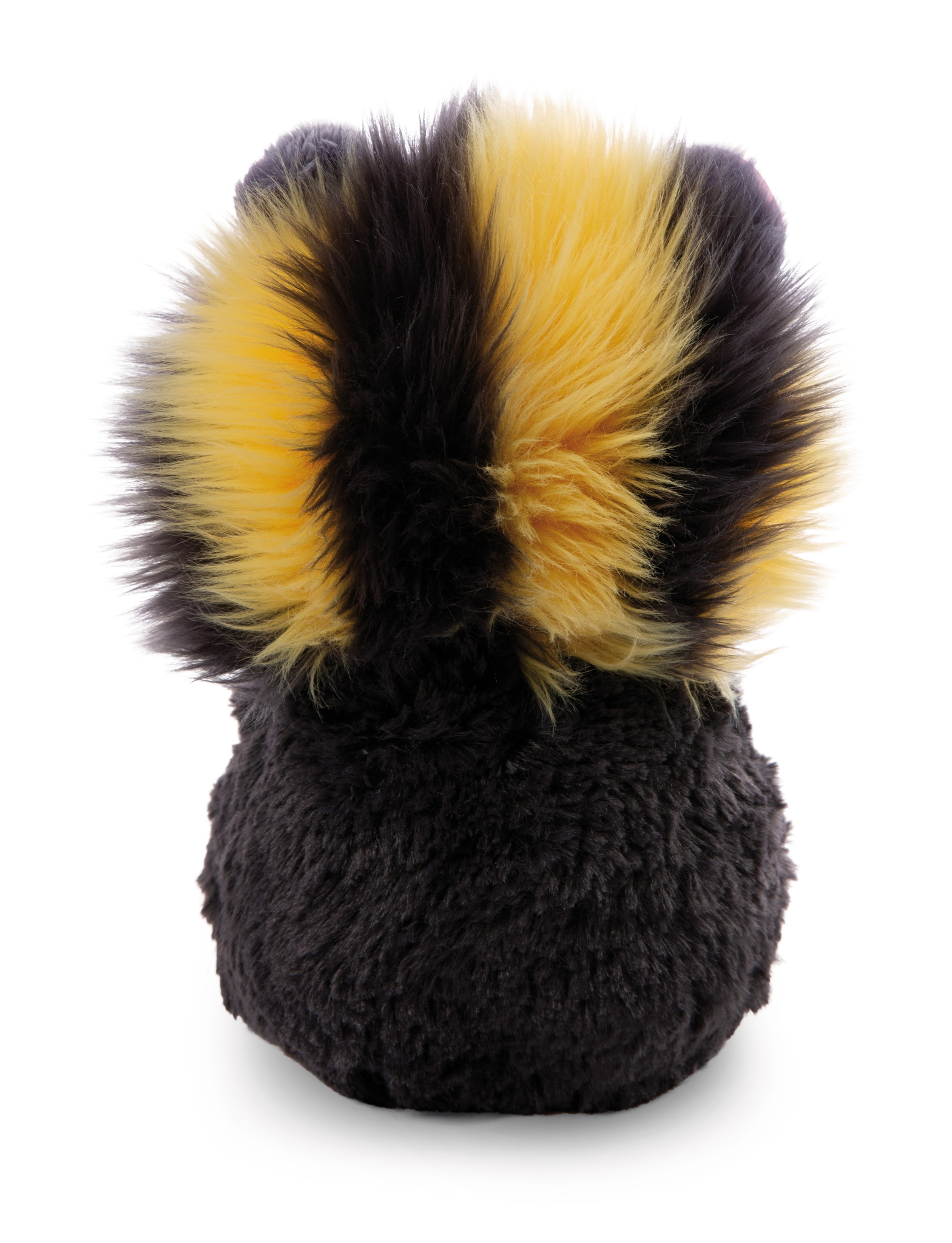 Tył pluszowej zabawki borsuka z żółto-czarnym paskiem na plecach i czarnym futrem na białym tle.