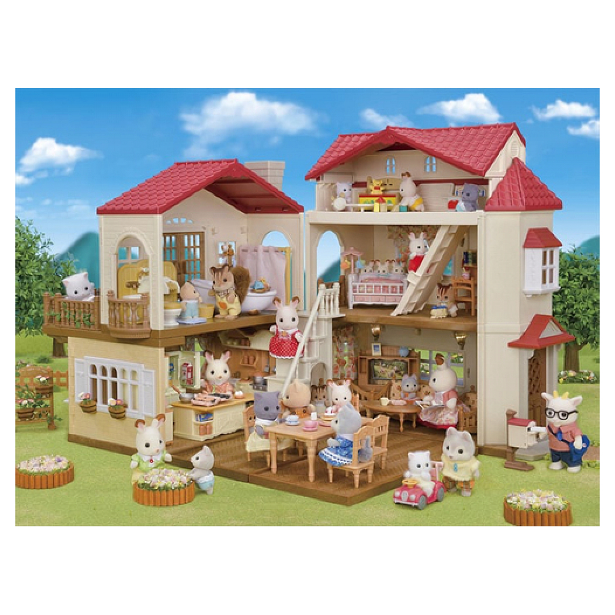 Una casa de muñecas está llena de figuras de animales, que representan una escena familiar.