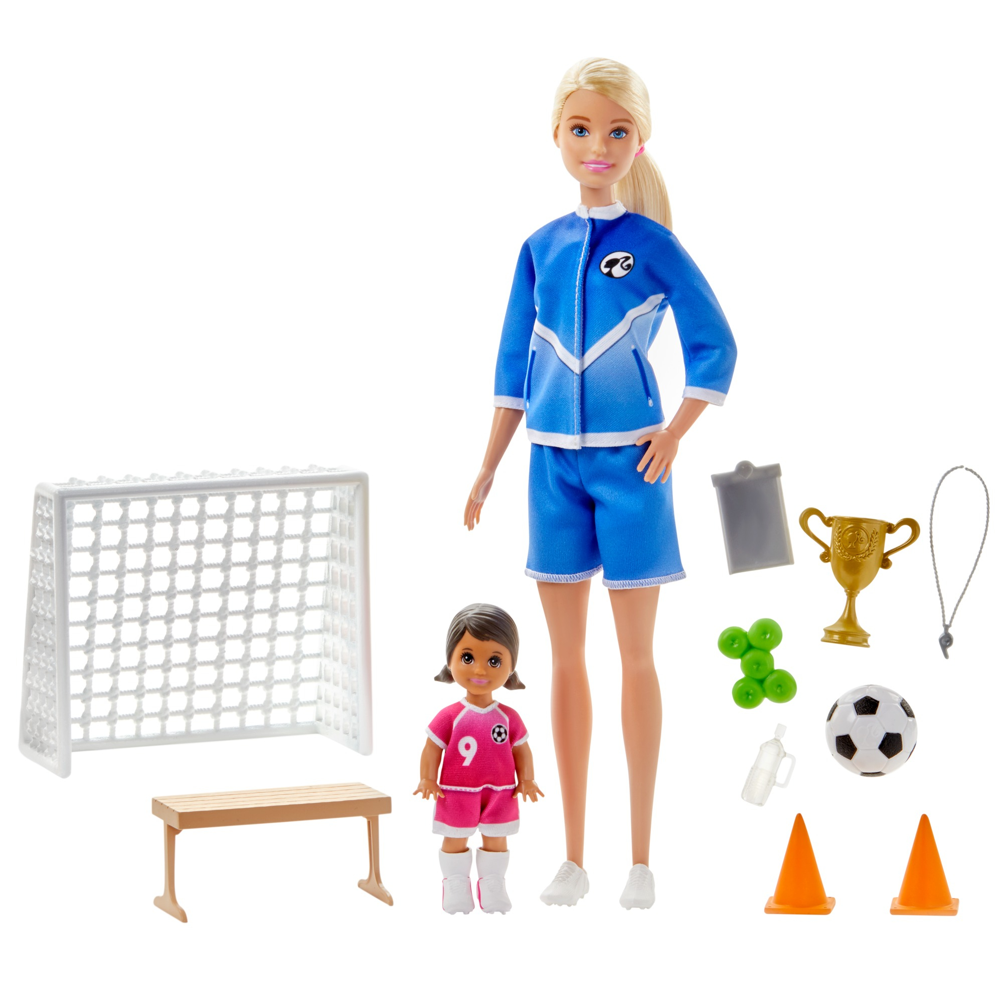Barbie-Puppe mit Fußballausrüstung, mit einer kleineren Puppe, Fußballzubehör, einschließlich Toren und Kegeln.