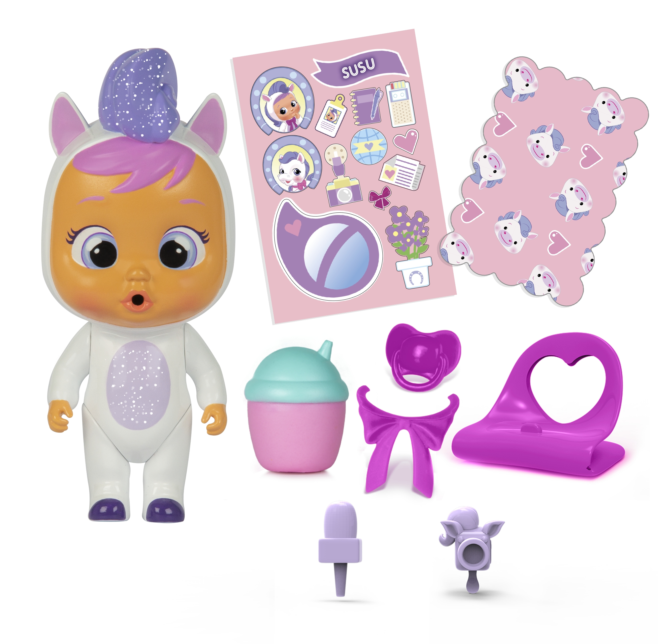Babypuppe im Einhornkostüm mit Zubehör wie Aufklebern und Schnuller.