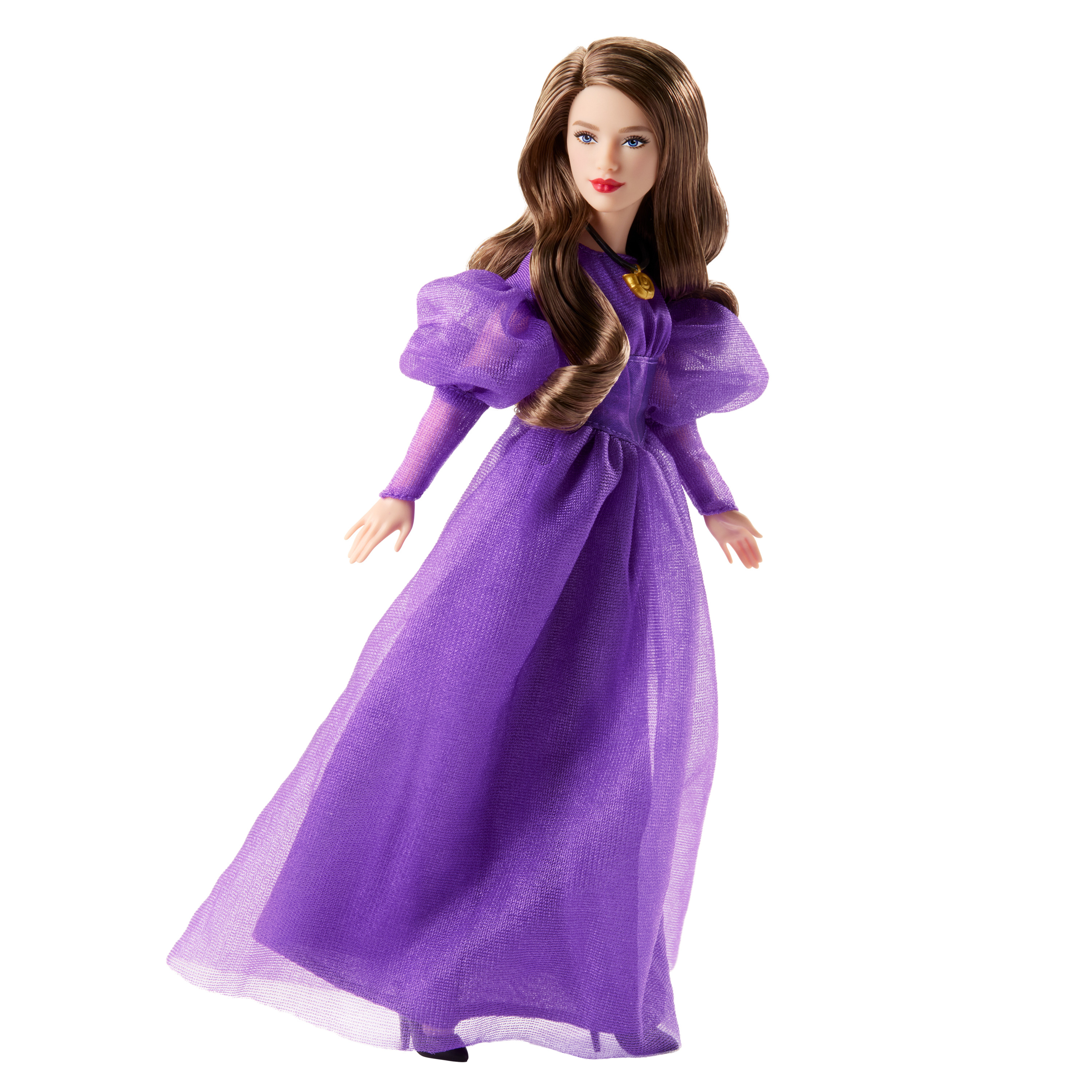 Eine Barbie-Puppe in einem lila Kleid. Sie hat lange braune Haare und roten Lippenstift.
